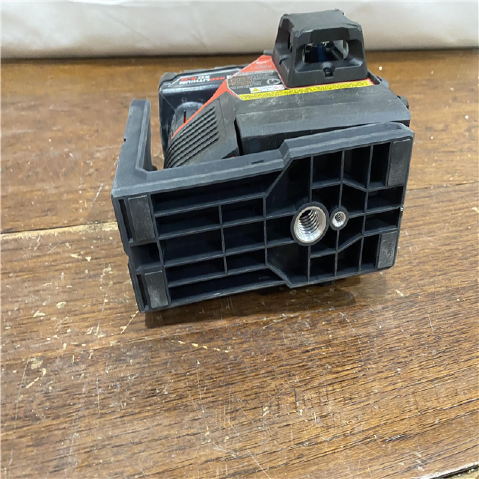 AS-IS Milwaukee-3632-21 M12 Green Beam Laser 360Â° 3-Plane Kit