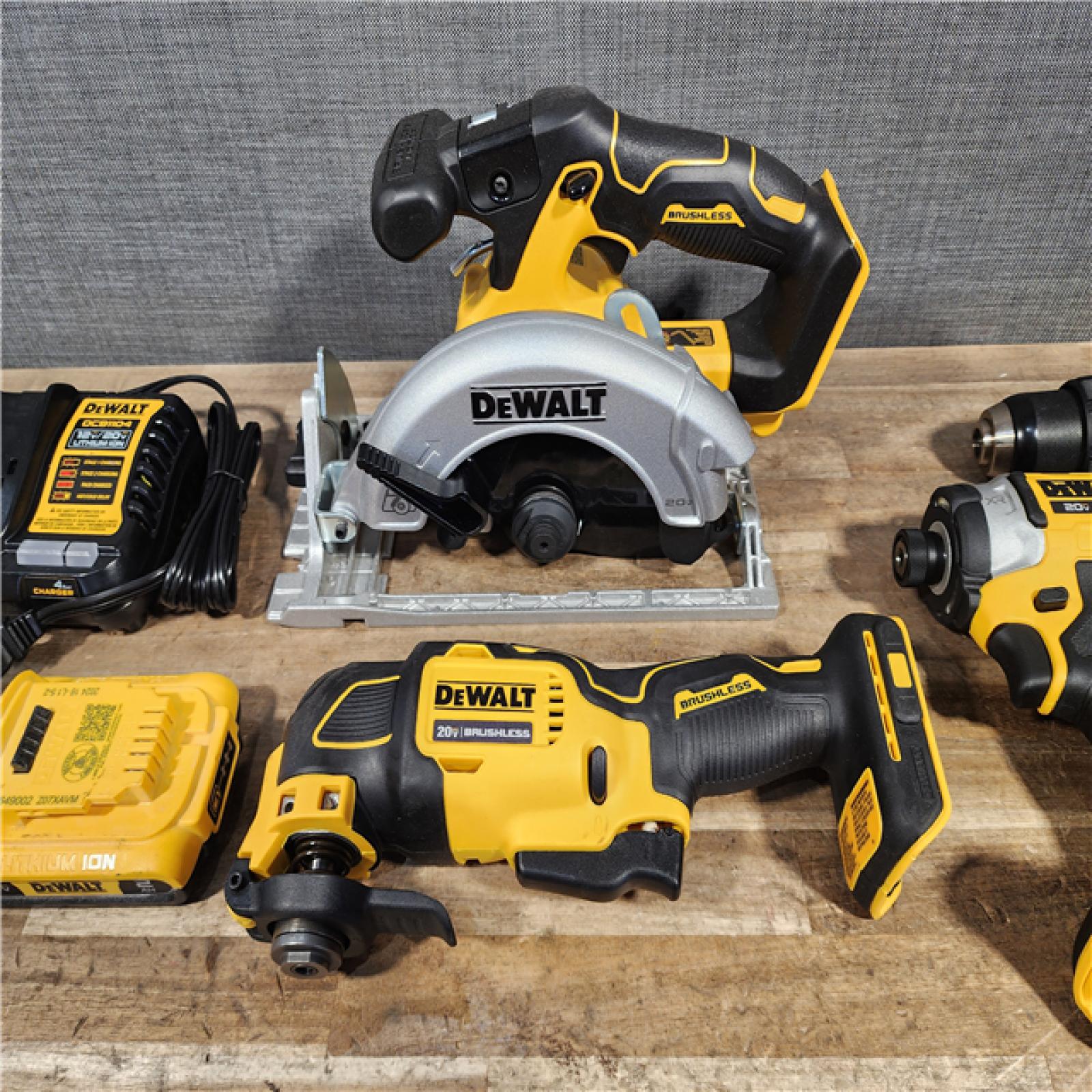 HOUSTON LOCATION - AS-IS DEWALT 4 TOOL COMBO KIT W/ (2) BATTERY & CHARGER