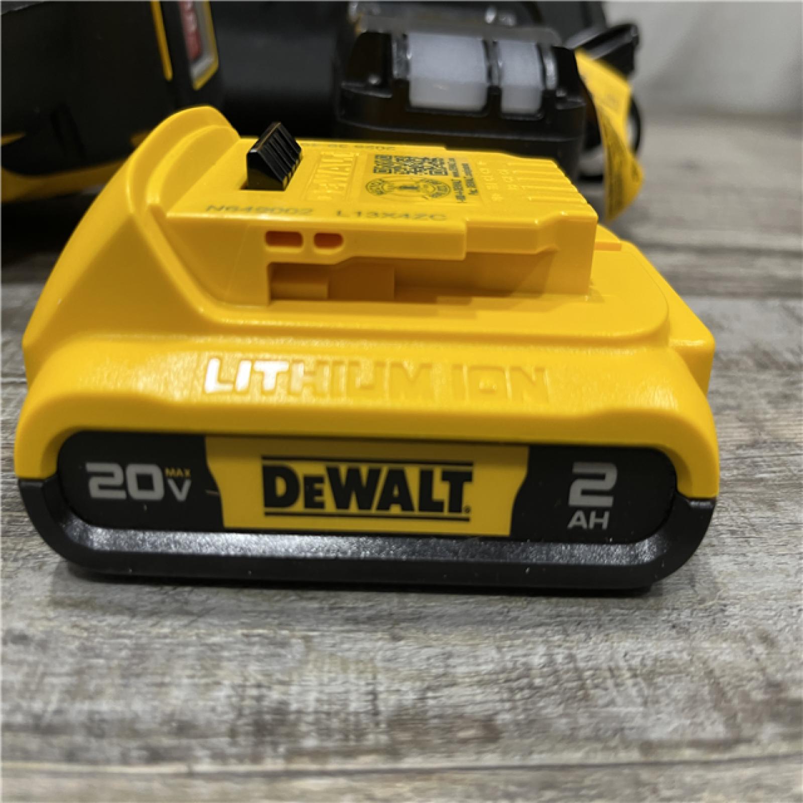 AS-IS DEWALT 20V MAX XR Lithium-Ion Cordless 18-Gauge Narrow Crown Stapler Kit