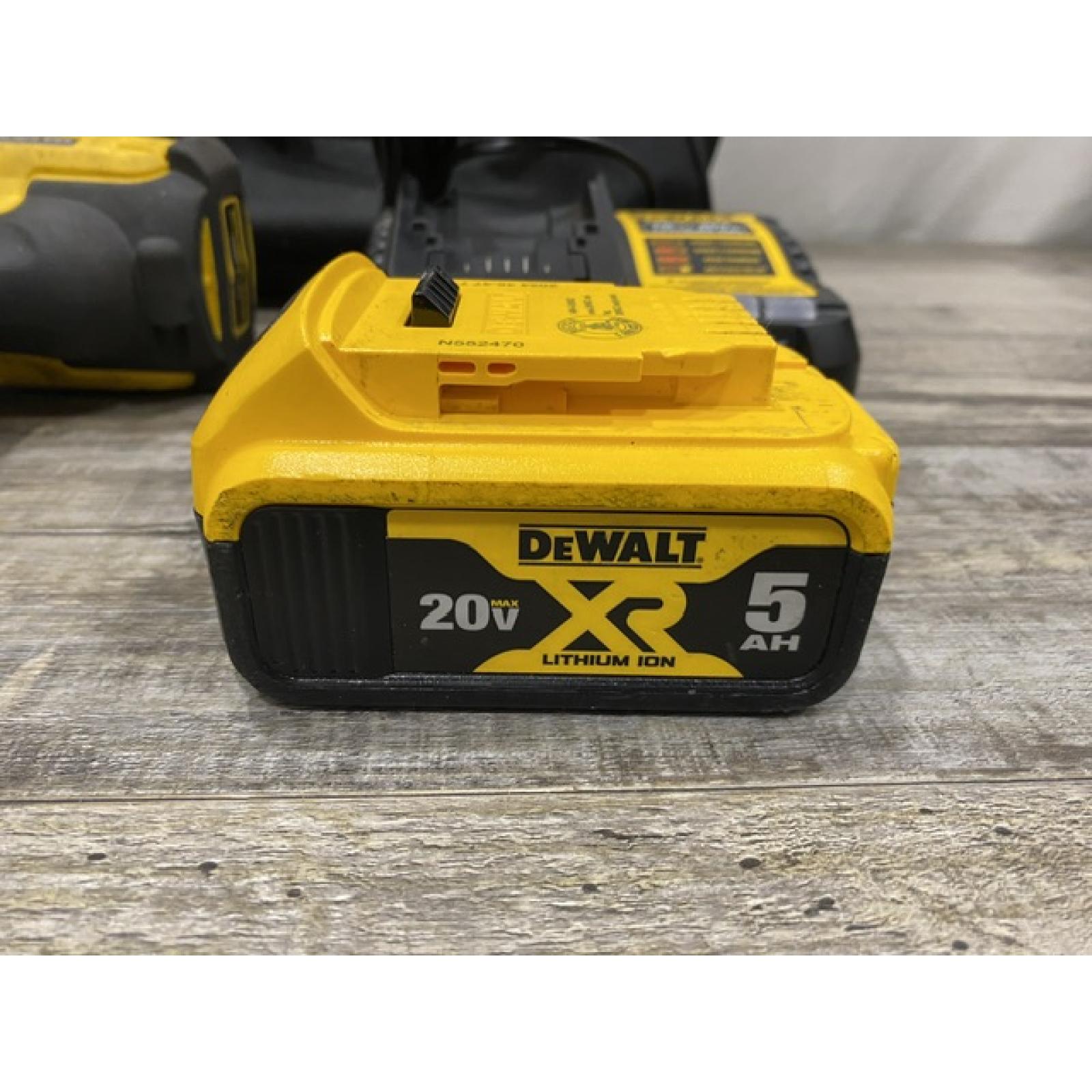 AS-IS DEWALT 20V MAX Lithium-Ion Cordless 1/2 in. Impact Wrench Kit