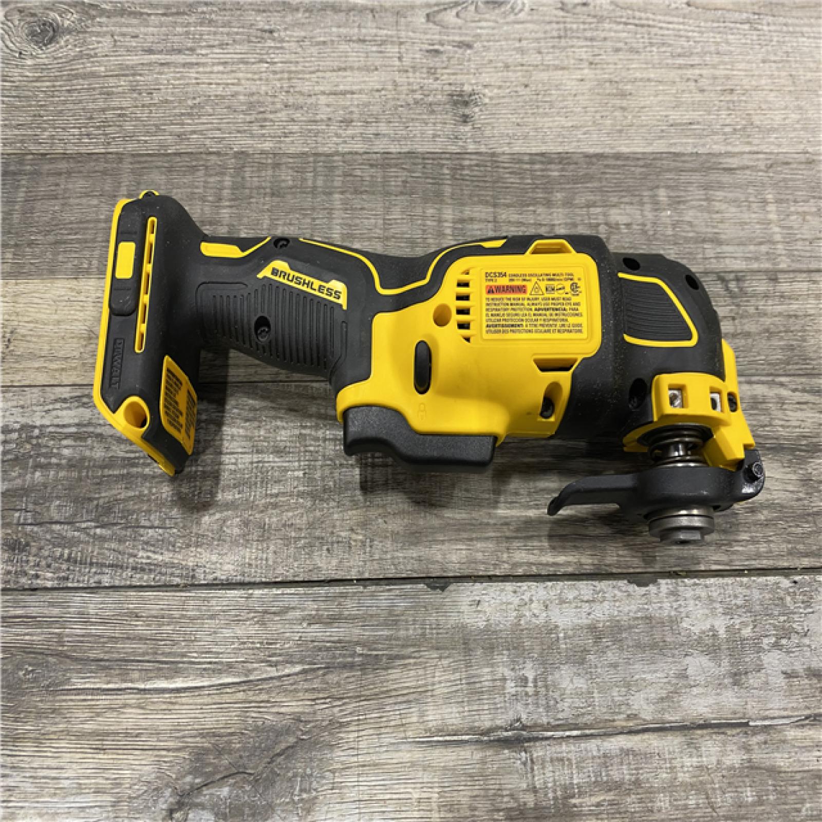 AS-IS DEWALT 20-Volt MAX Lithium-Ion Cordless Brushless Oscillating Tool Kit