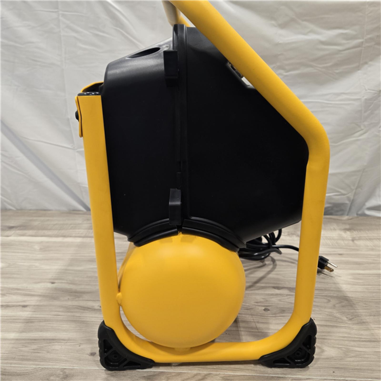 GOOD! - DeWalt 200 PSI Quiet Trim Compressor
