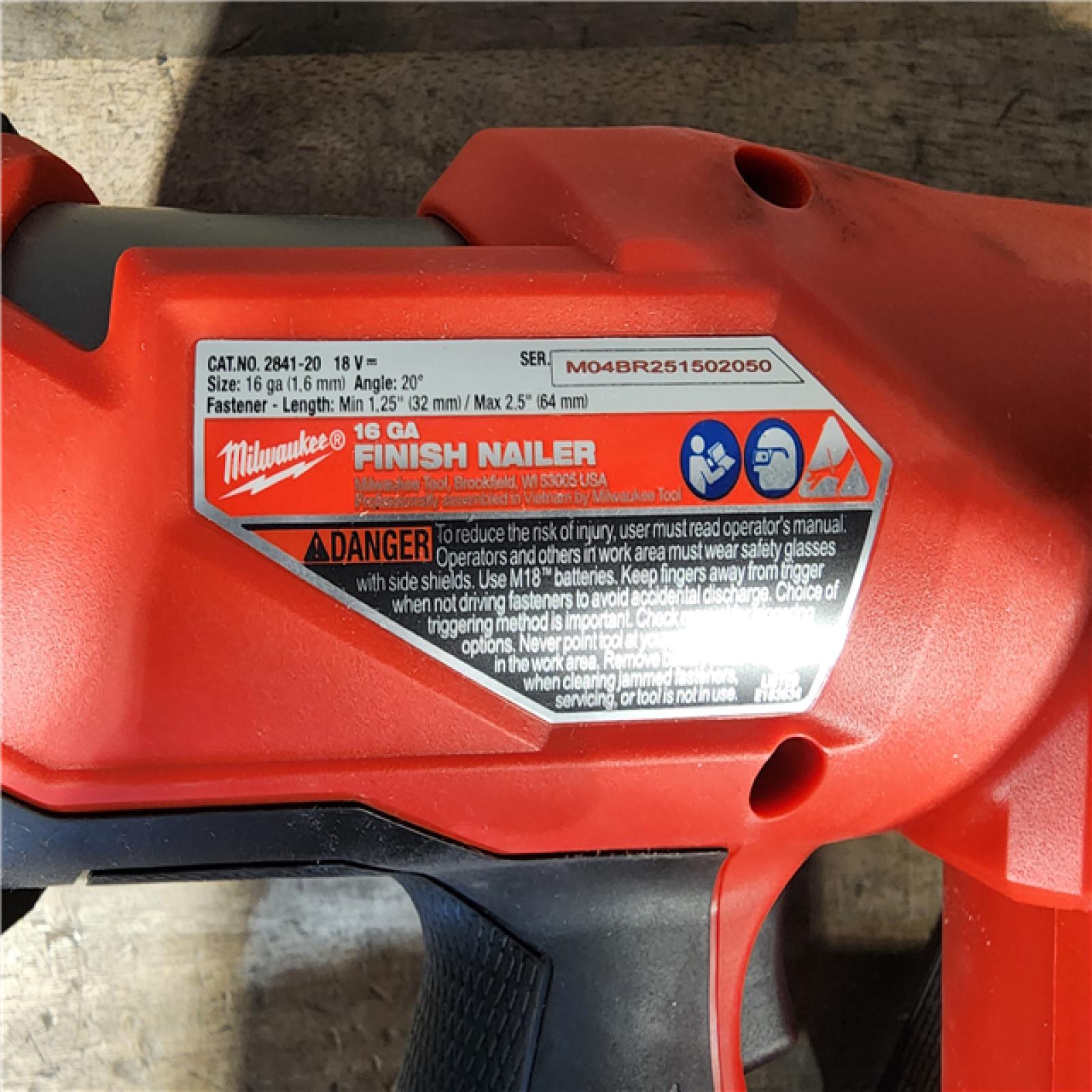 HOUSTON LOCATION - AS-IS Milwaukee 2841-20 18V Cordless Gen II 16 Gauge Angled Finish Nailer (Tool Only)