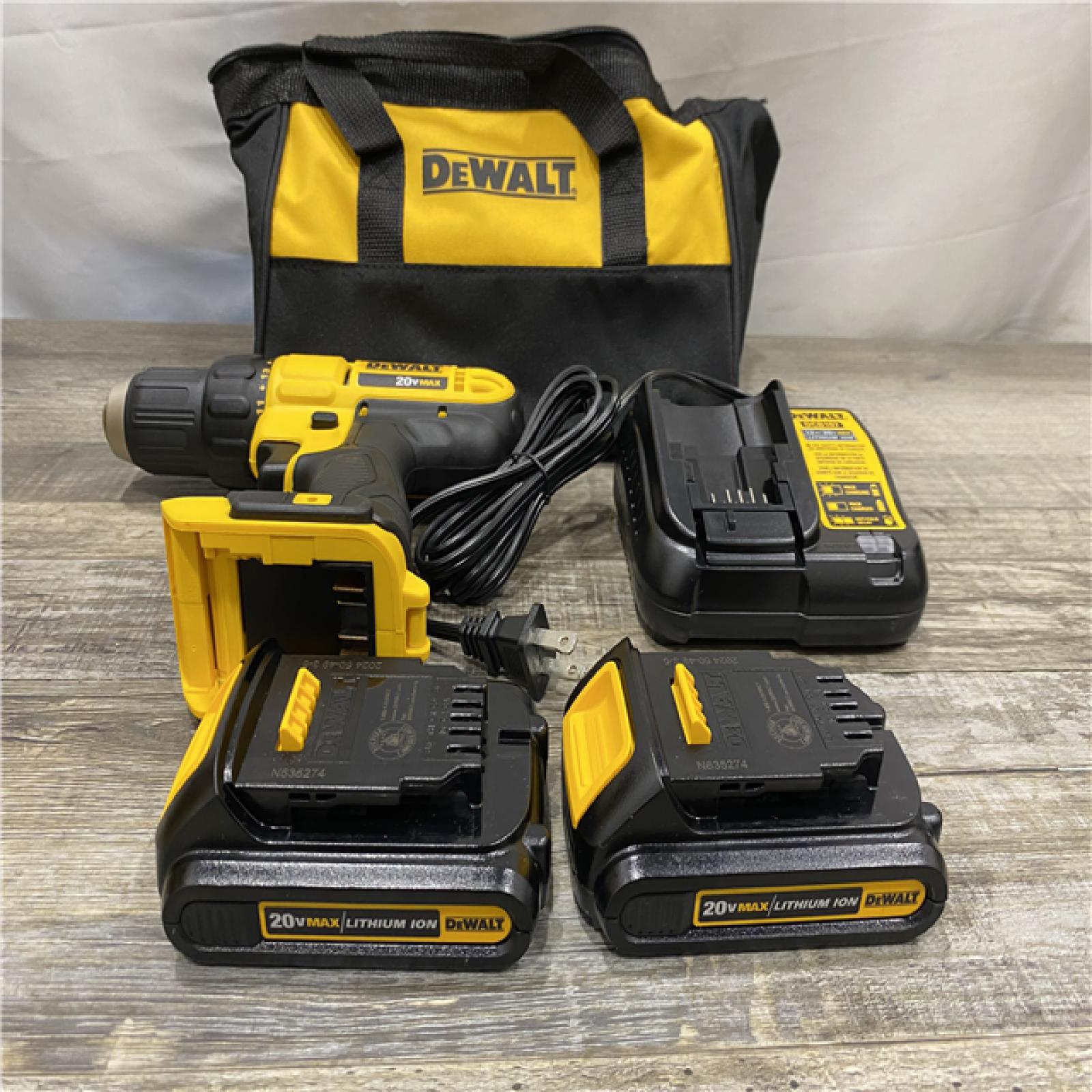 AS-IS DEWALT 20V MAX Cordless 1/2 in. Drill/Driver Kit