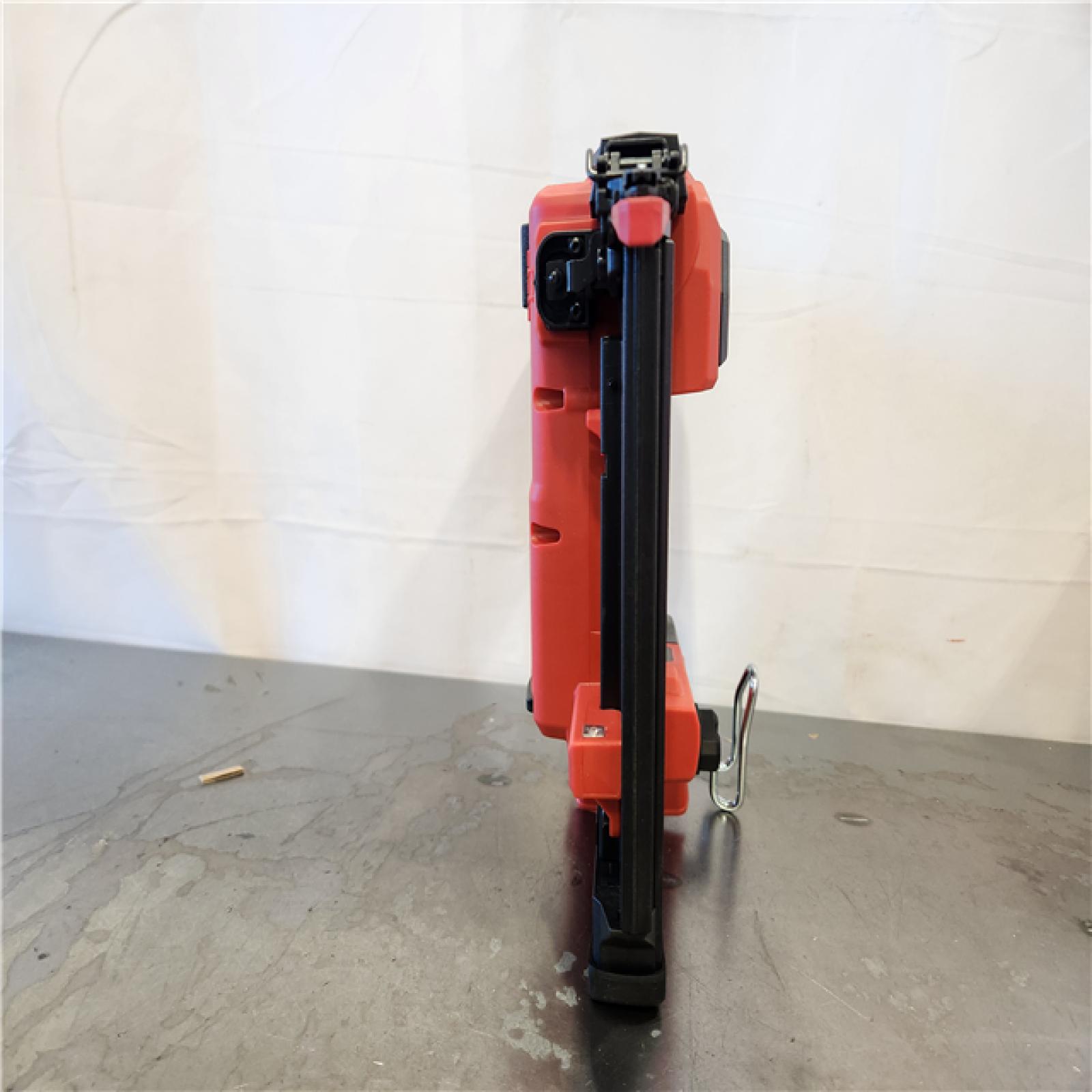AS-IS- Milwaukee M18 FUEL 18 Gauge Brad Nailer