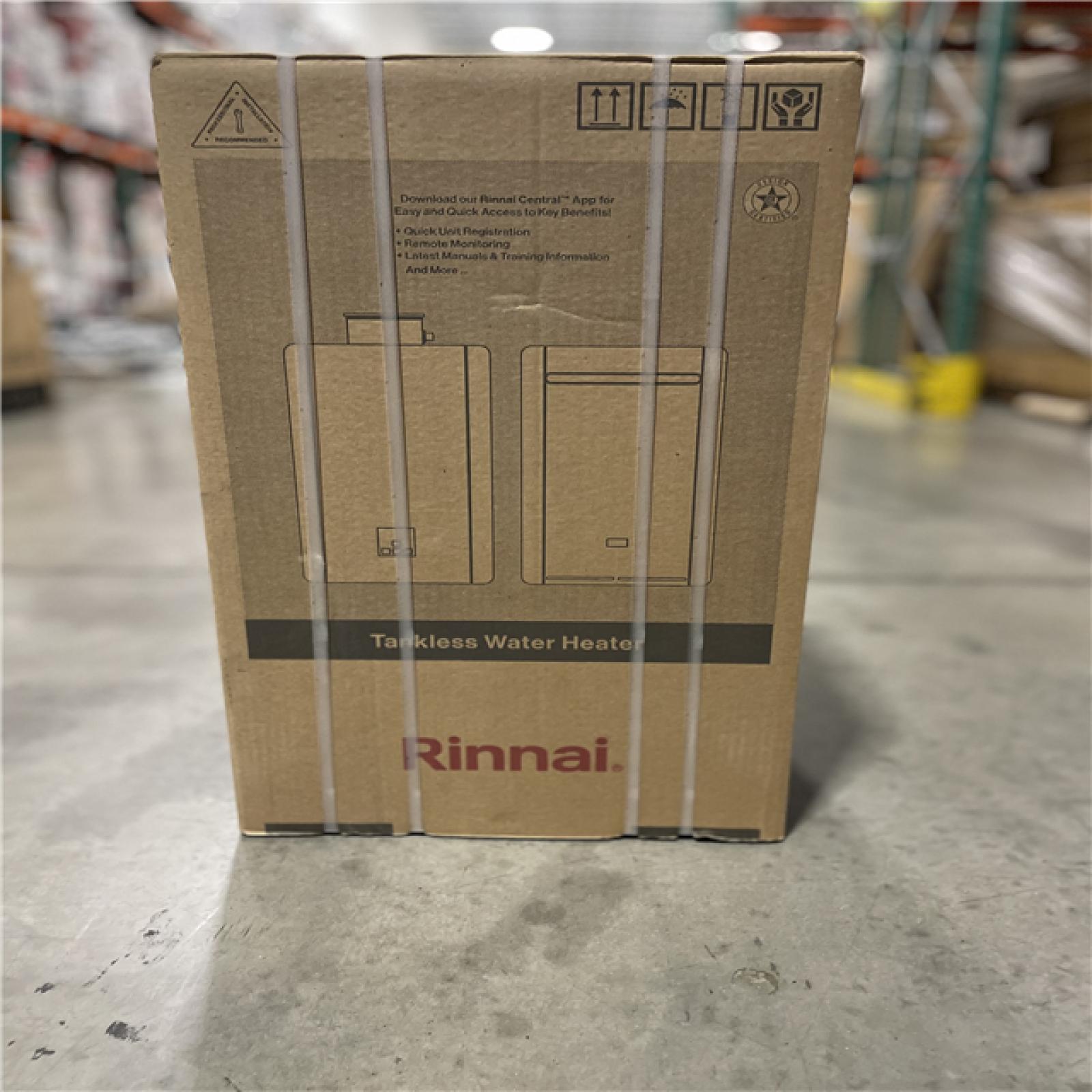 NEW!- Rinnai High Efficiency Non-Condensing 8.5 GPM Residential 180 000 BTU Exterior Natural Gas Tankless Water Heater
