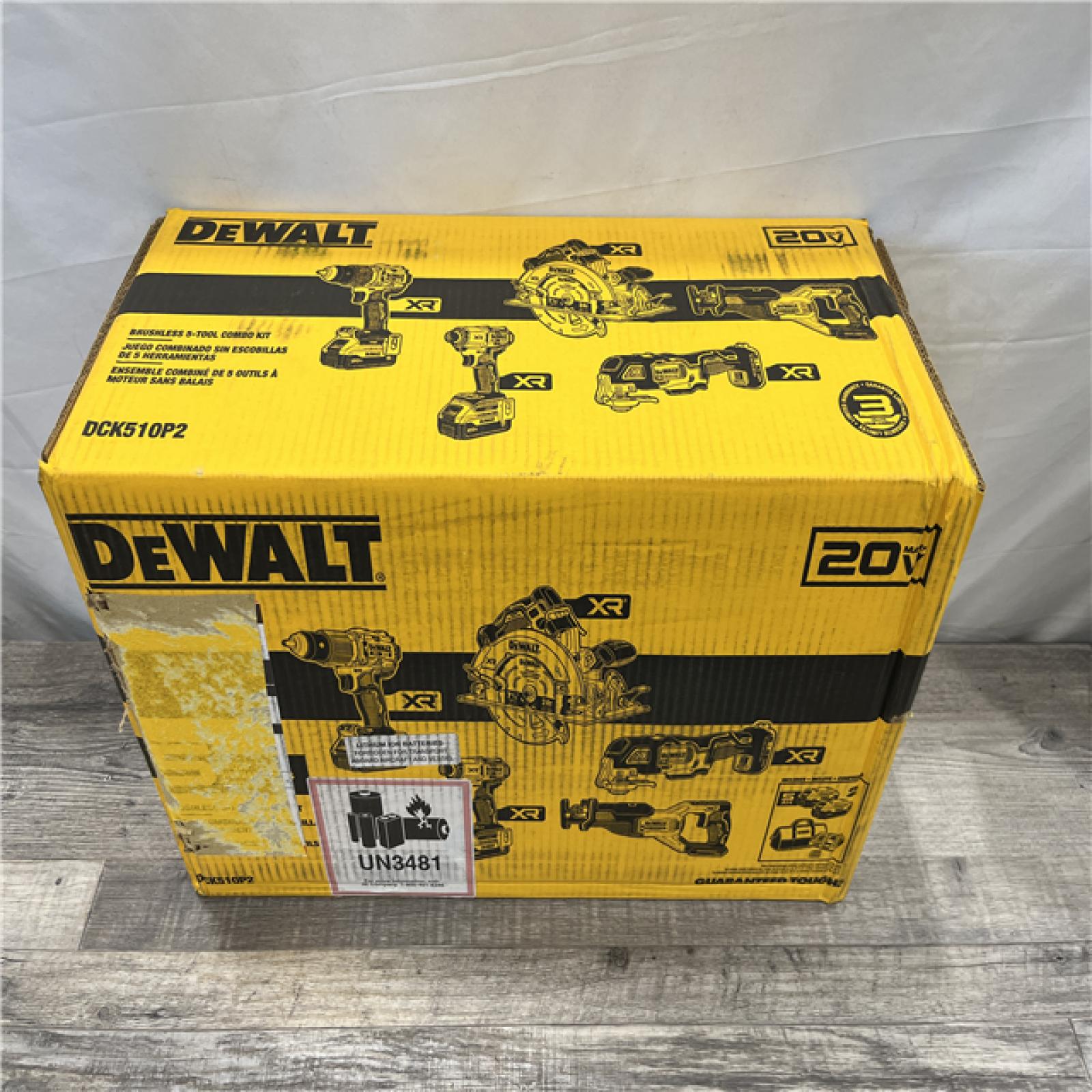 NEW - DEWALT 20V Lithium-Ion Cordless 5-Tool Combo Kit