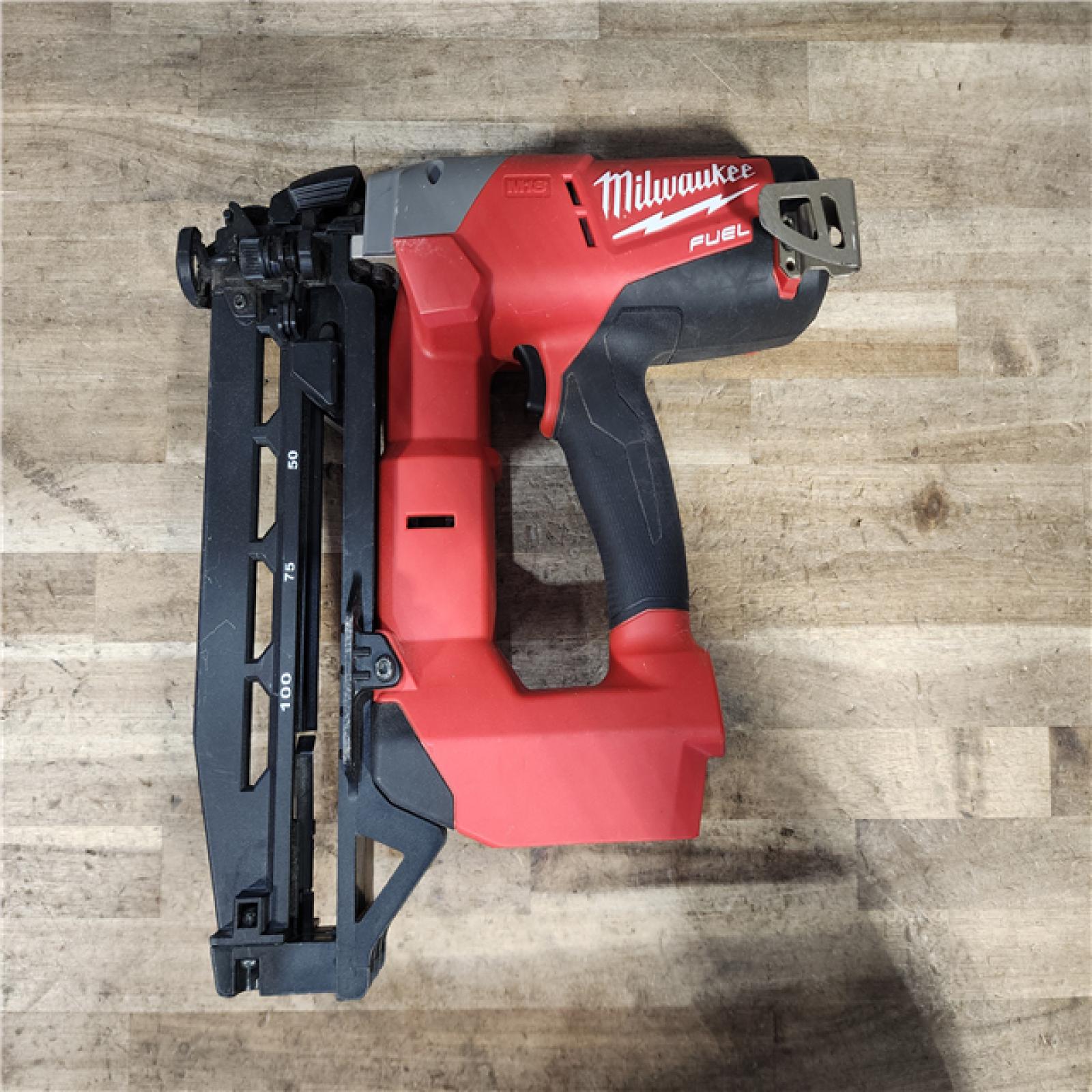 HOUSTON LOCATION - AS-IS Milwaukee M18 FUEL 18-Volt Lithium-Ion Brushless Cordless 16-Gauge Straight Finish Nailer (Tool Only)