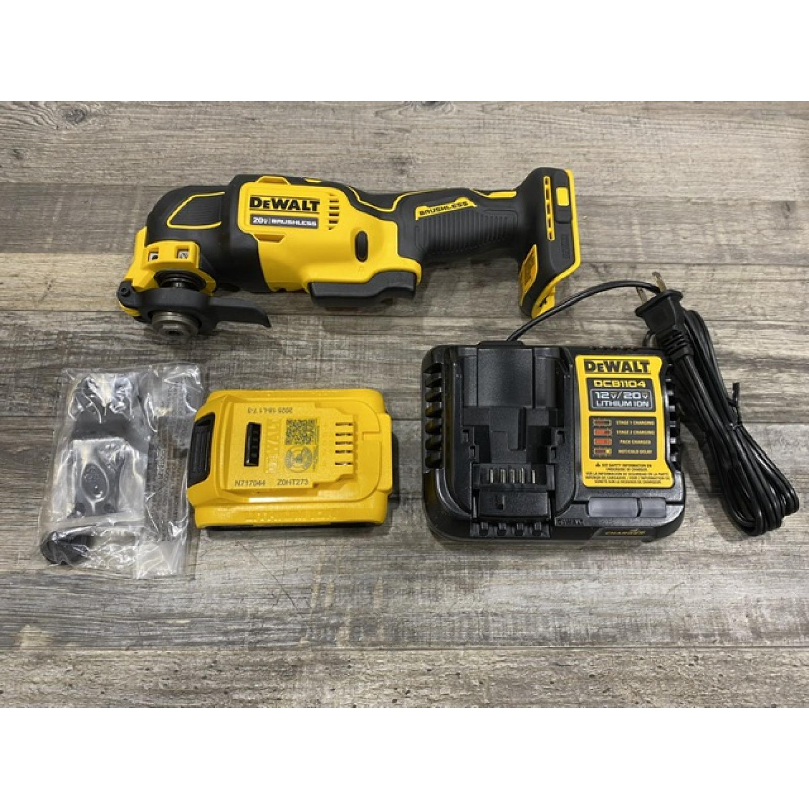 AS-IS DEWALT ATOMIC 20V MAX Cordless Brushless Oscillating Multi Tool Kit