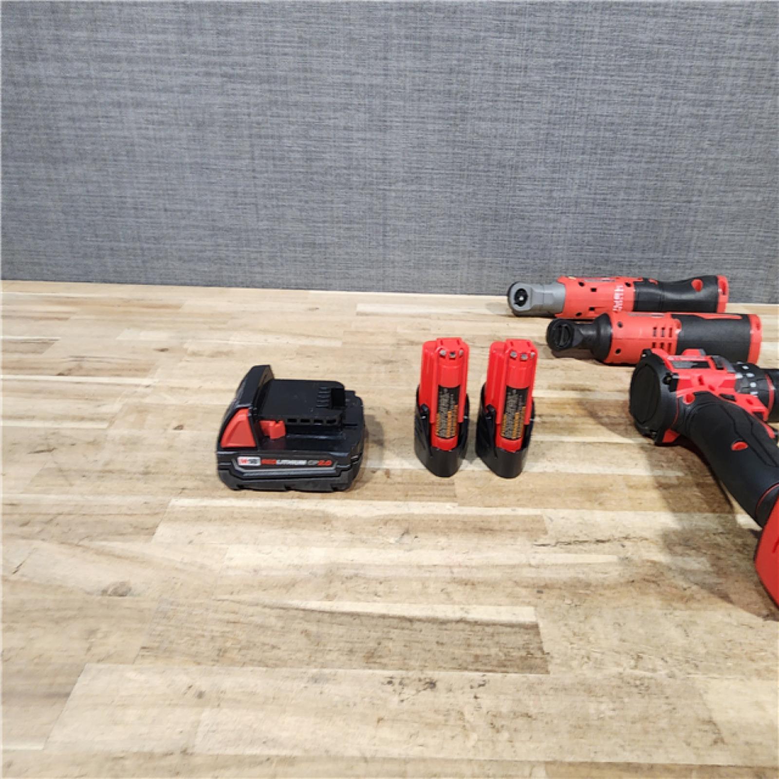 HOUSTON LOCATION - AS - IS MILWAUKEE 3 TOOL COMBO KIT W/ (3) BATTERIES