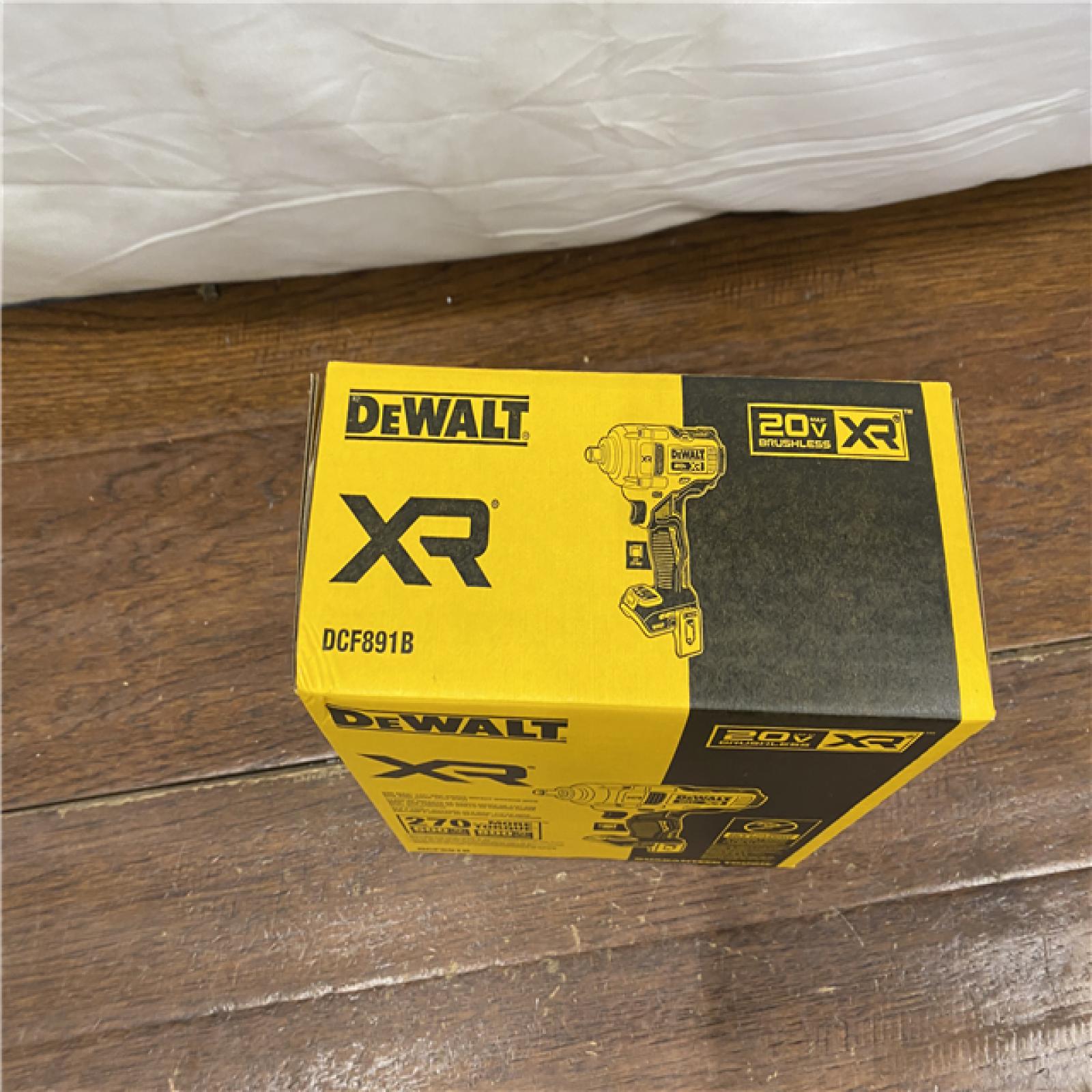 NEW  DEWALT 20-Volt MAX XR Cordless 1/2 in. Impact Wrench (Tool-Only) (DCF891B)