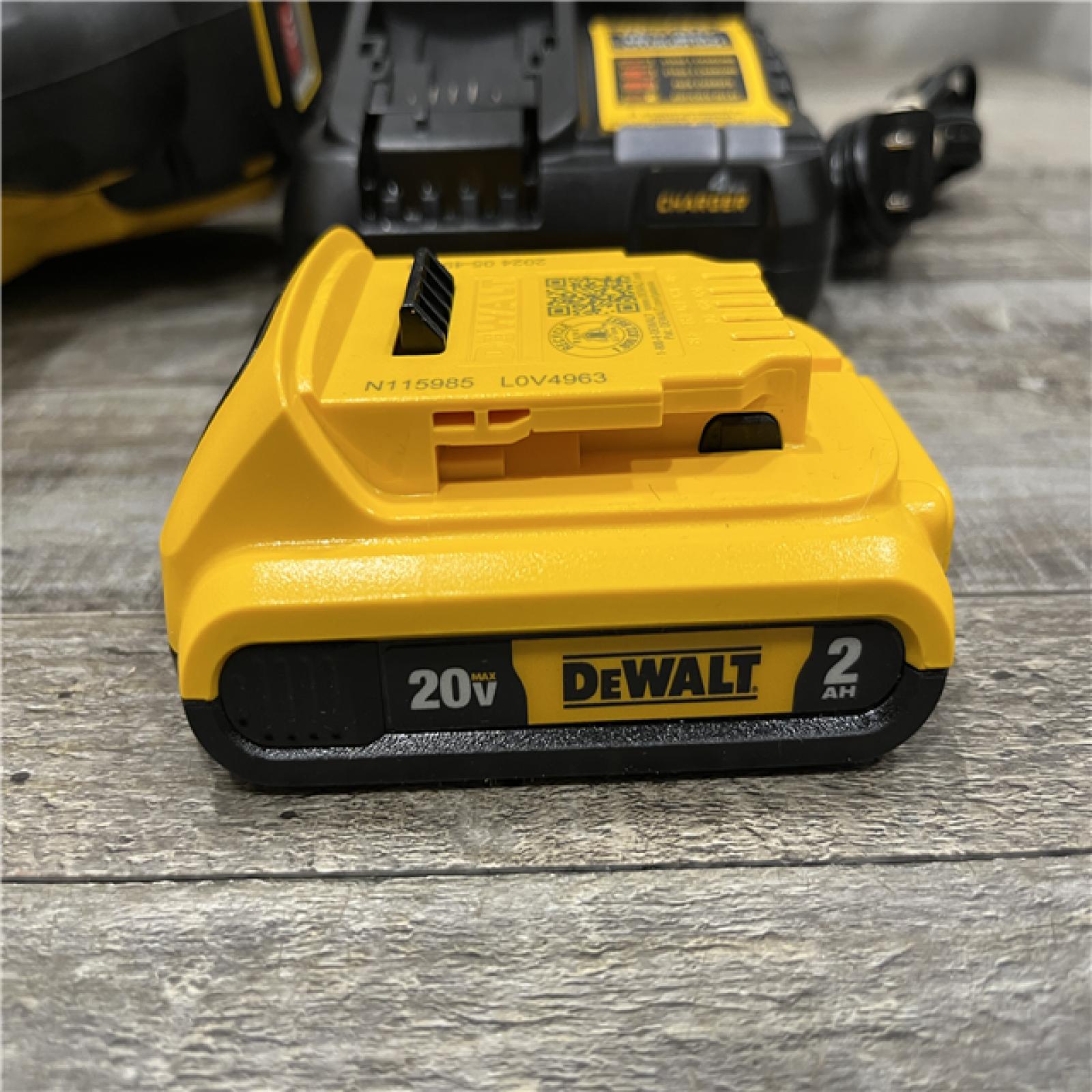 AS-IS DEWALT 20V MAX XR Lithium-Ion Cordless 18-Gauge Narrow Crown Stapler Kit