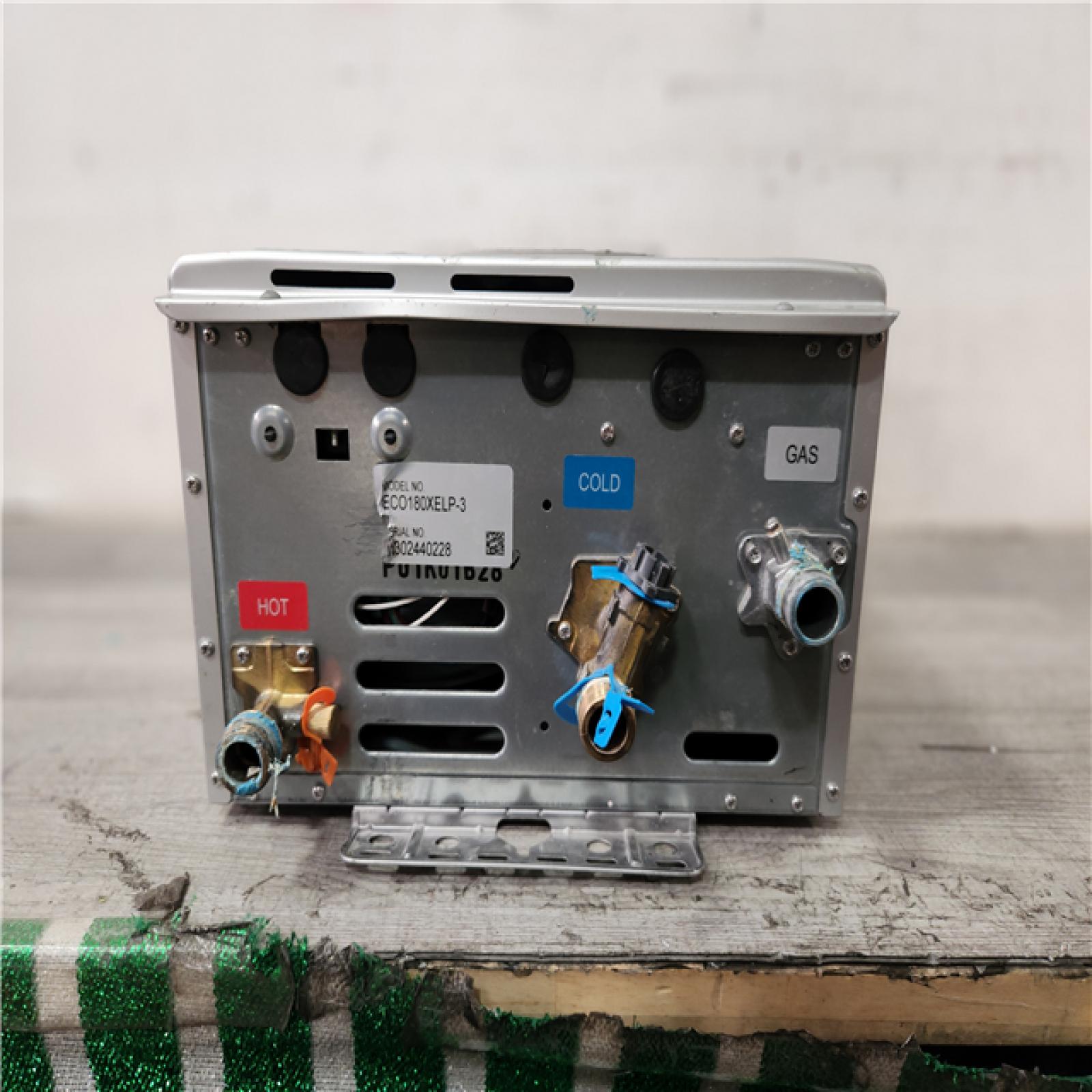 Phoenix Location Rheem Performance Plus 8.4 GPM Smart Non-Condensing Outdoor Liquid Propane Tankless Water Heater