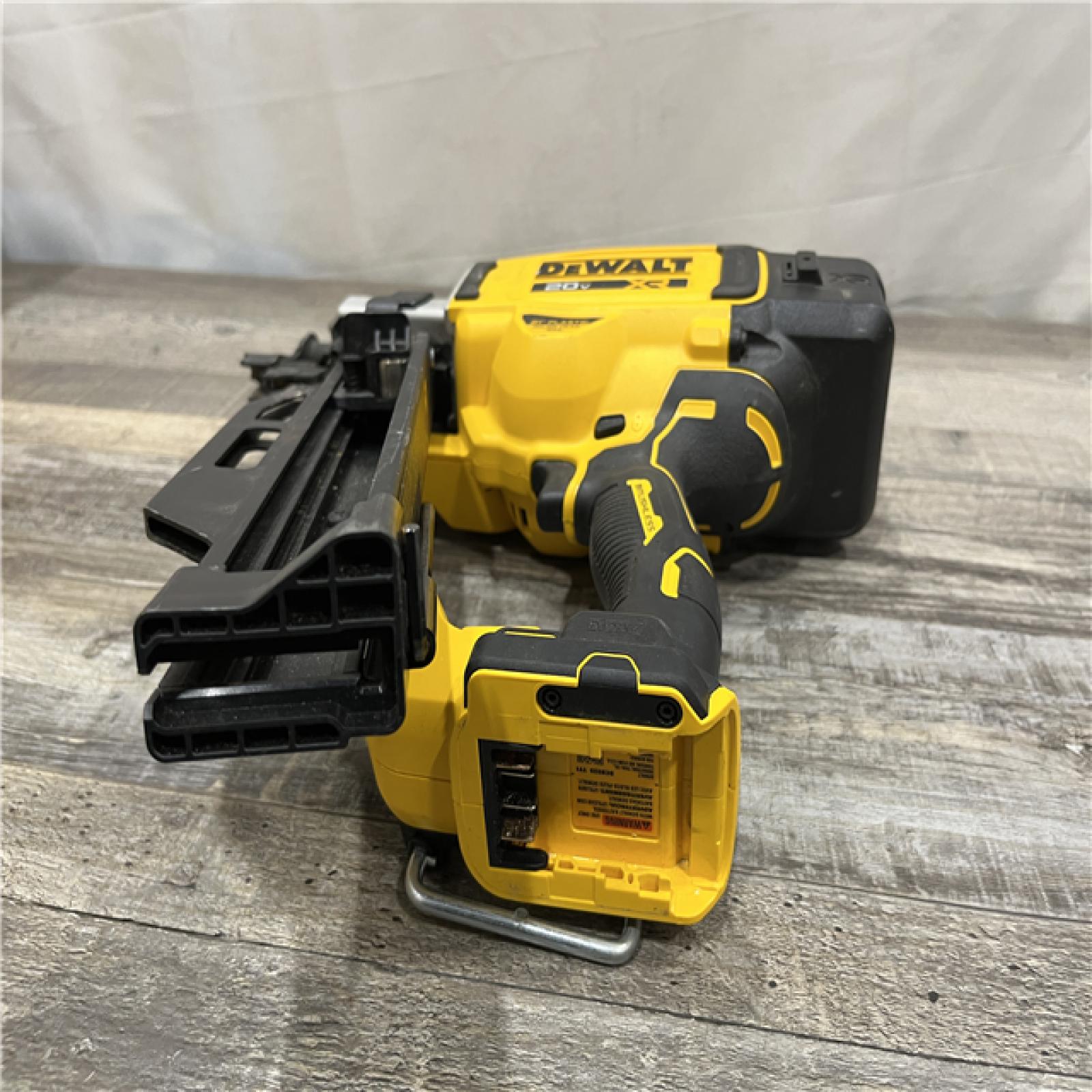 AS-IS DEWALT 20-Volt 21° Cordless Framing Nailer (Tool-Only)