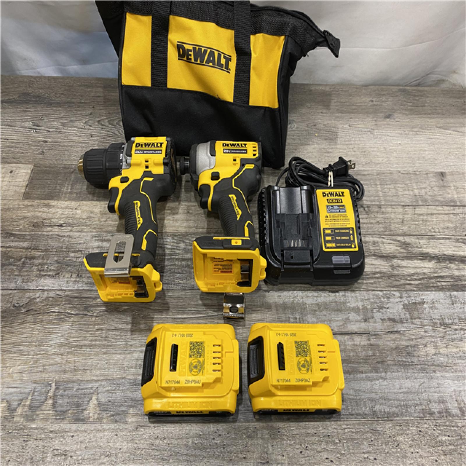 AS-IS DEWALT ATOMIC 20-Volt MAX Lithium-Ion Cordless Combo Kit
