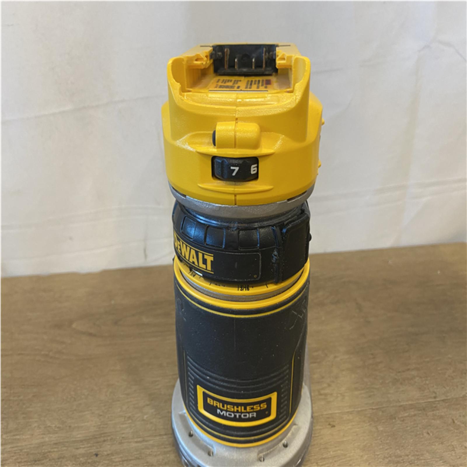 AS-IS DEWALT 20V MAX XR Cordless Brushless Fixed Base Compact Router (Tool Only)