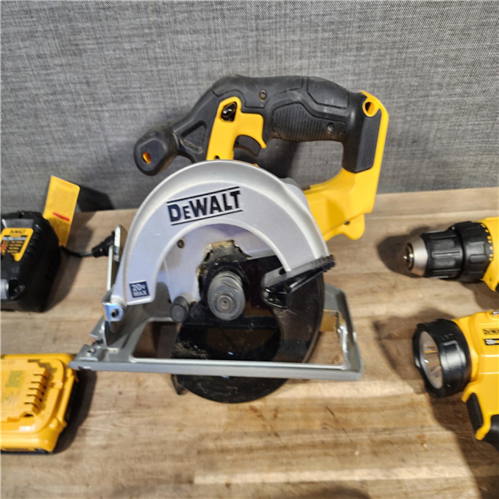HOUSTON LOCATION - AS-IS DEWALT 4 TOOL COMBO KIT W/ (2) BATTERY & CHARGER