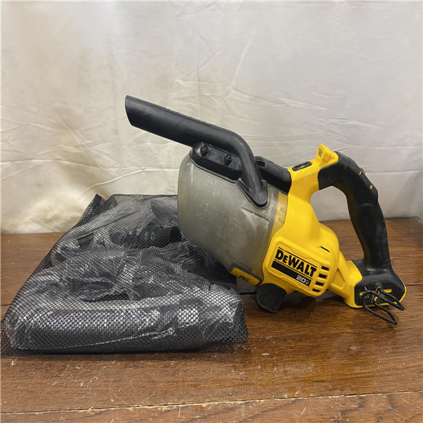 AS-IS DEWALT 20V Lithium-Ion Cordless Dry Hand Vacuum kit  (Tool Only)