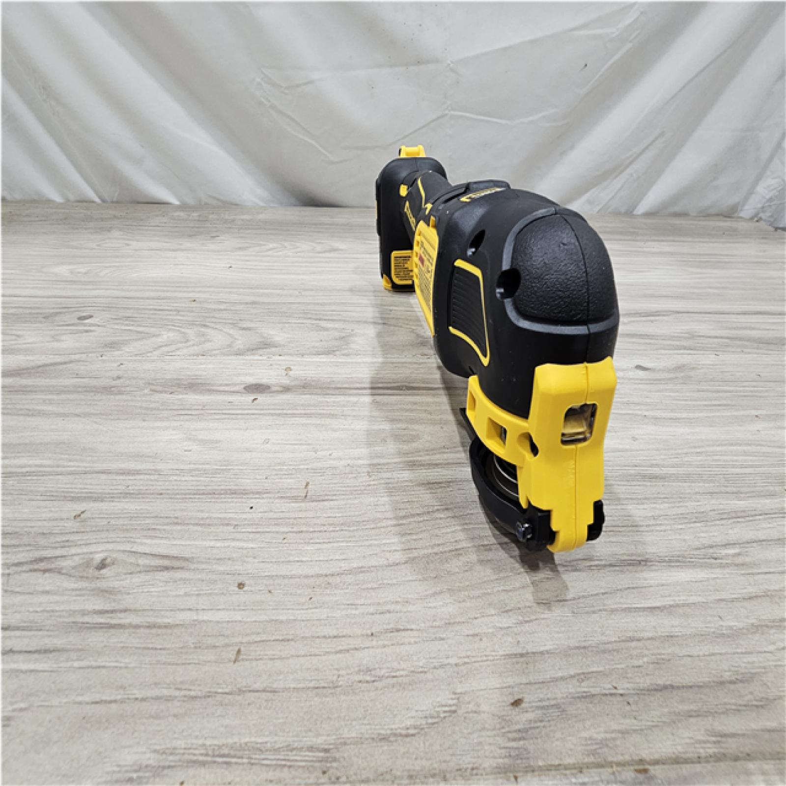 AS-IS DEWALT ATOMIC 20V MAX Cordless Brushless Oscillating Multi Tool (Tool Only)