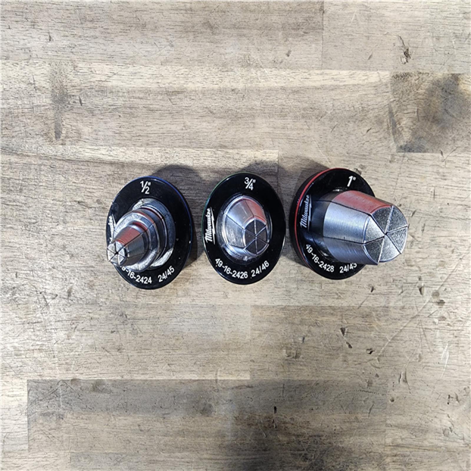 HOUSTON LOCATION - AS-IS Milwaukee M12 12-Volt Lithium-Ion Cordless PEX Expansion Tool Kit with (2) 1.5 Ah Batteries, (3) Expansion Heads and Hard Case