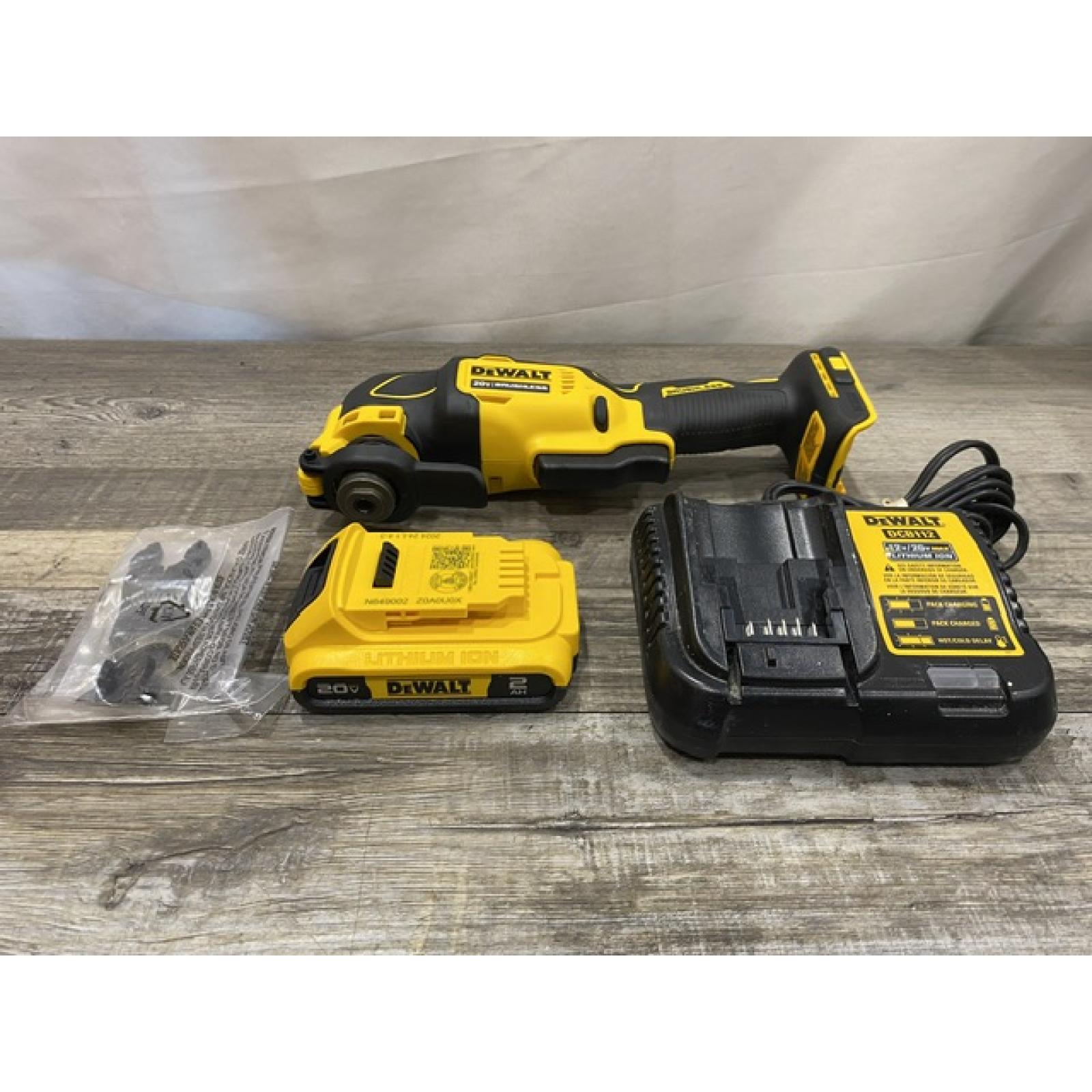 AS-IS DEWALT ATOMIC 20V MAX Cordless Brushless Oscillating Multi Tool Kit
