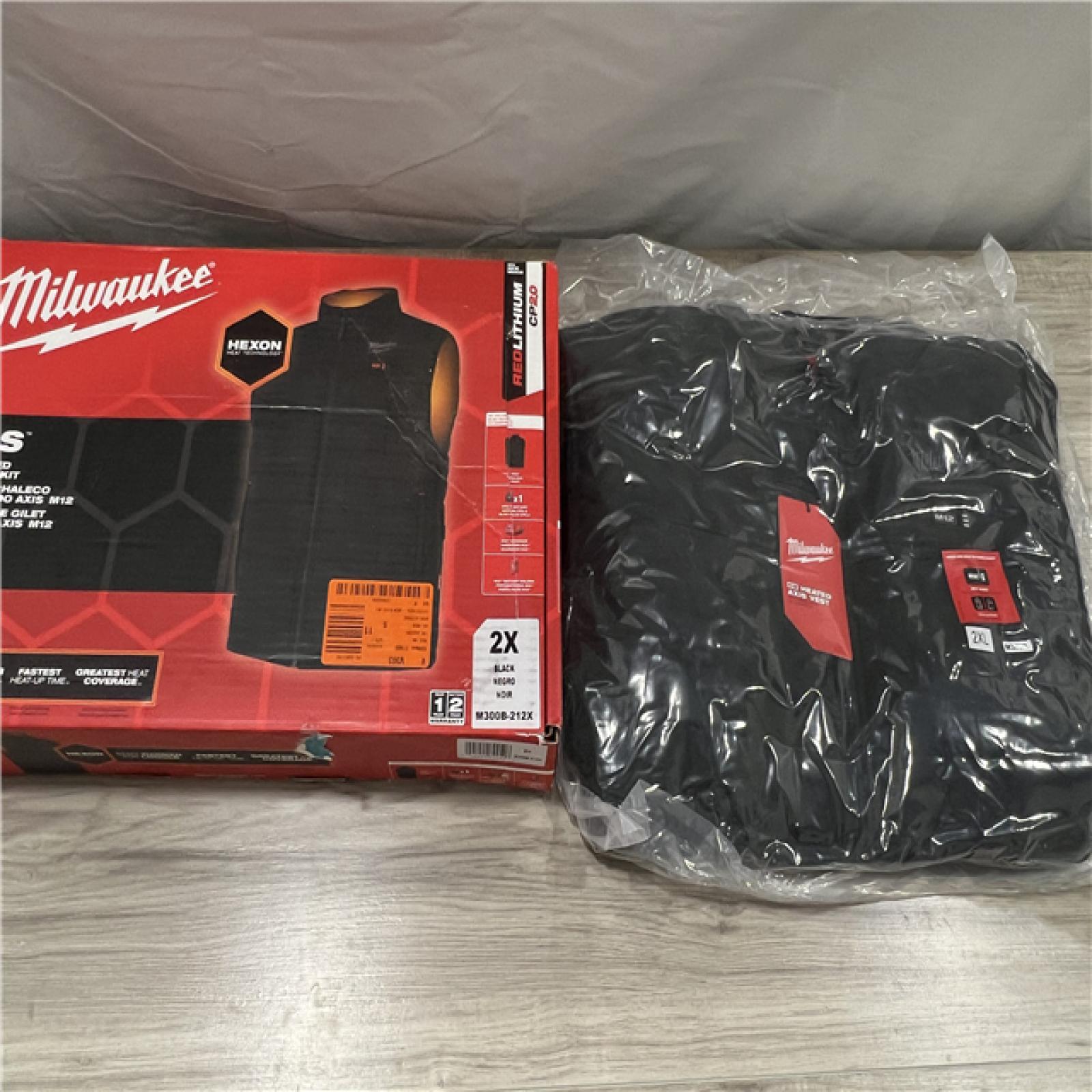 AS-IS Milwaukee Men's 2 X-Large  12-Volt Lithium-Ion Cordless Axis Black Heated Vest Kit