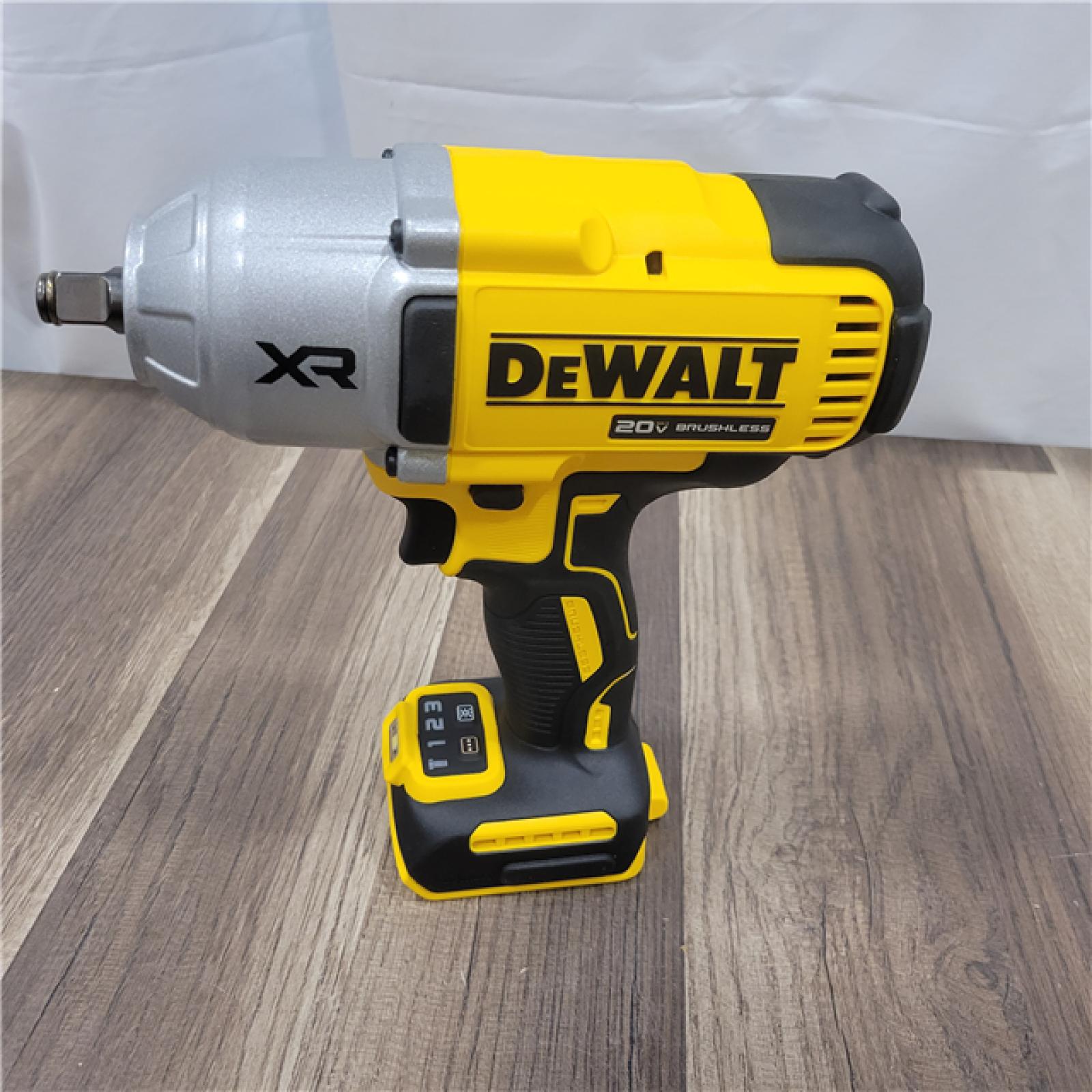 AS-IS DEWALT 20V MAX Lithium-Ion Cordless 1/2 in. Impact Wrench Kit