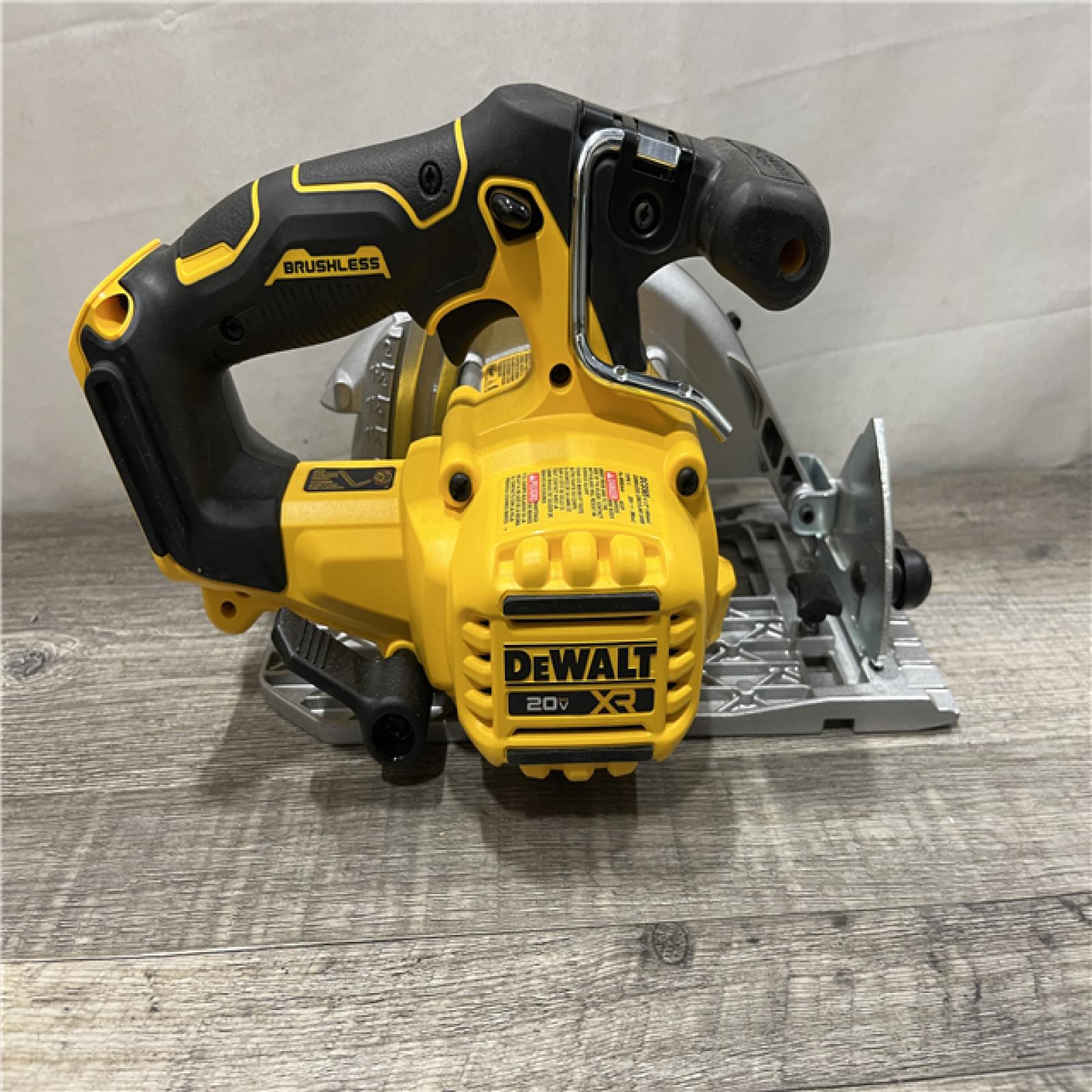 AS-IS DEWALT 20V MAX Cordless Brushless 6-1/2 in. Sidewinder Style Circular Saw (Tool Only)