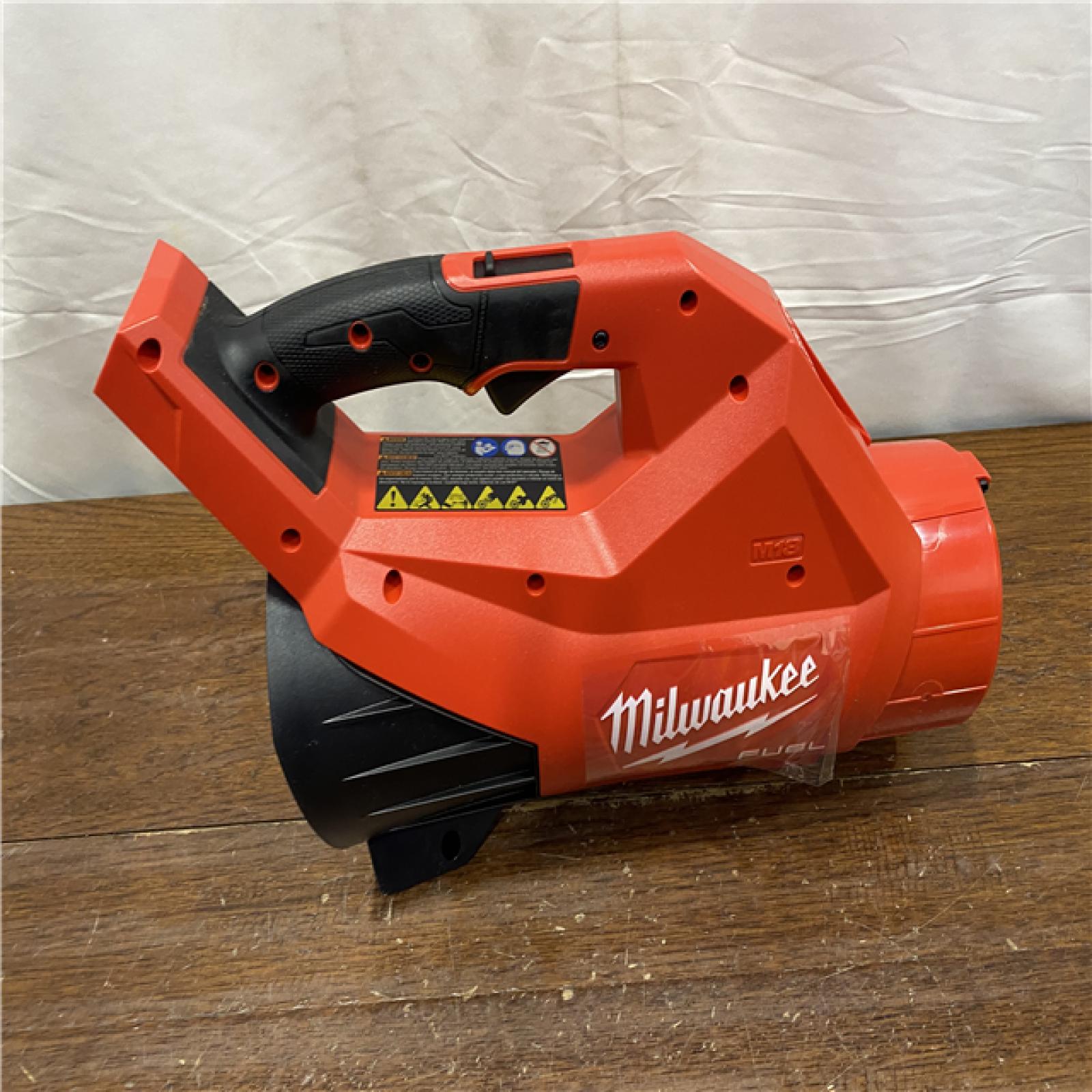 AS-IS Milwaukee M18 FUEL 3017-21HD 120 Mph 500 CFM 18 V Battery Handheld Blower