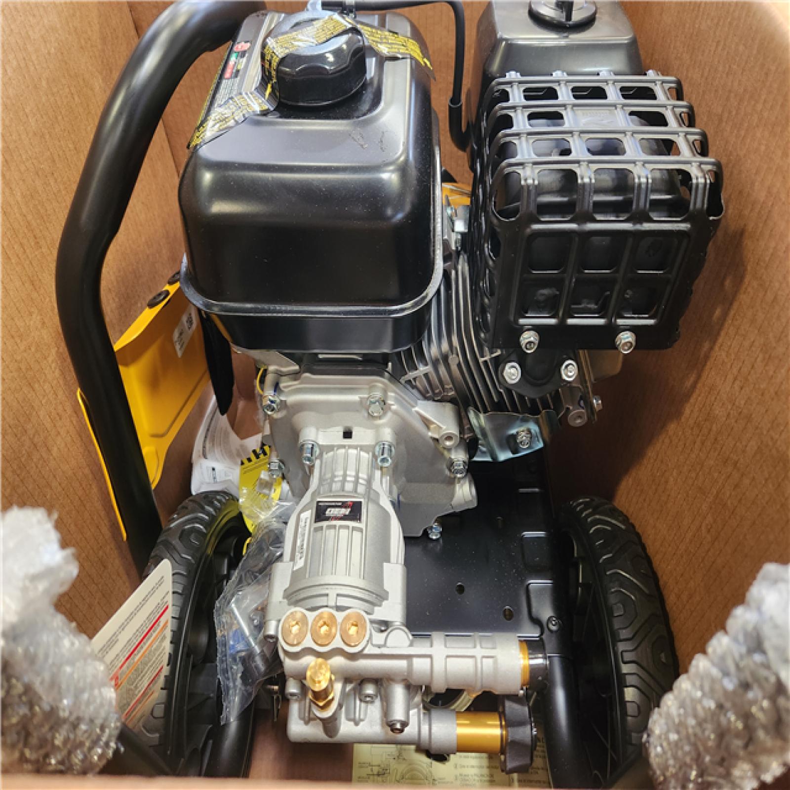 Phoenix NEW DEWALT 3400 PSI 2.5 GPM Gas Cold Water Pressure Washer with DeWalt 210 Engine