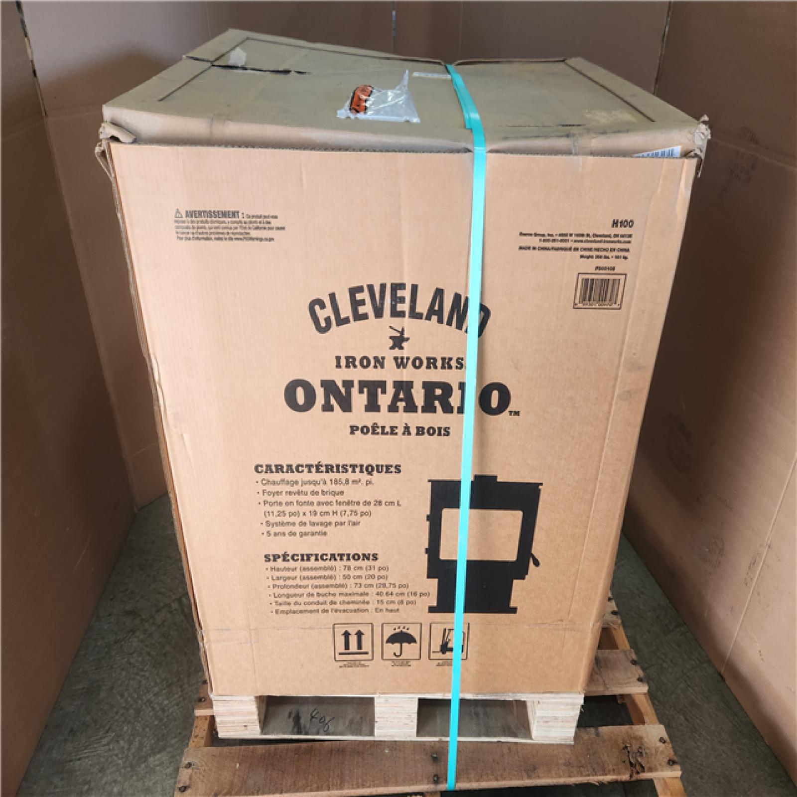 Phoenix NEW CLEVELAND IRON WORKS Heats up to 2 000 sq. ft. Ontario Wood Stove - Black (SEALED)