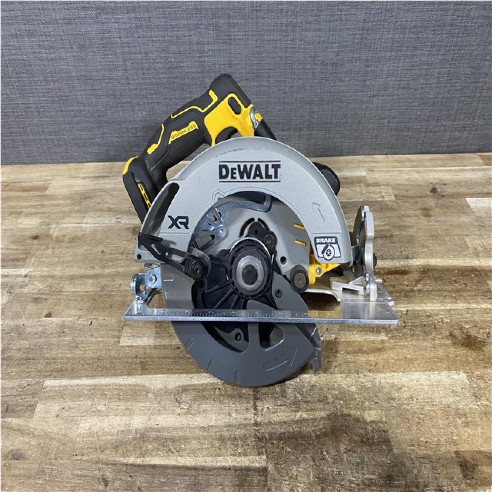 Houston Location AS-IS DeWalt XR Circular Saw