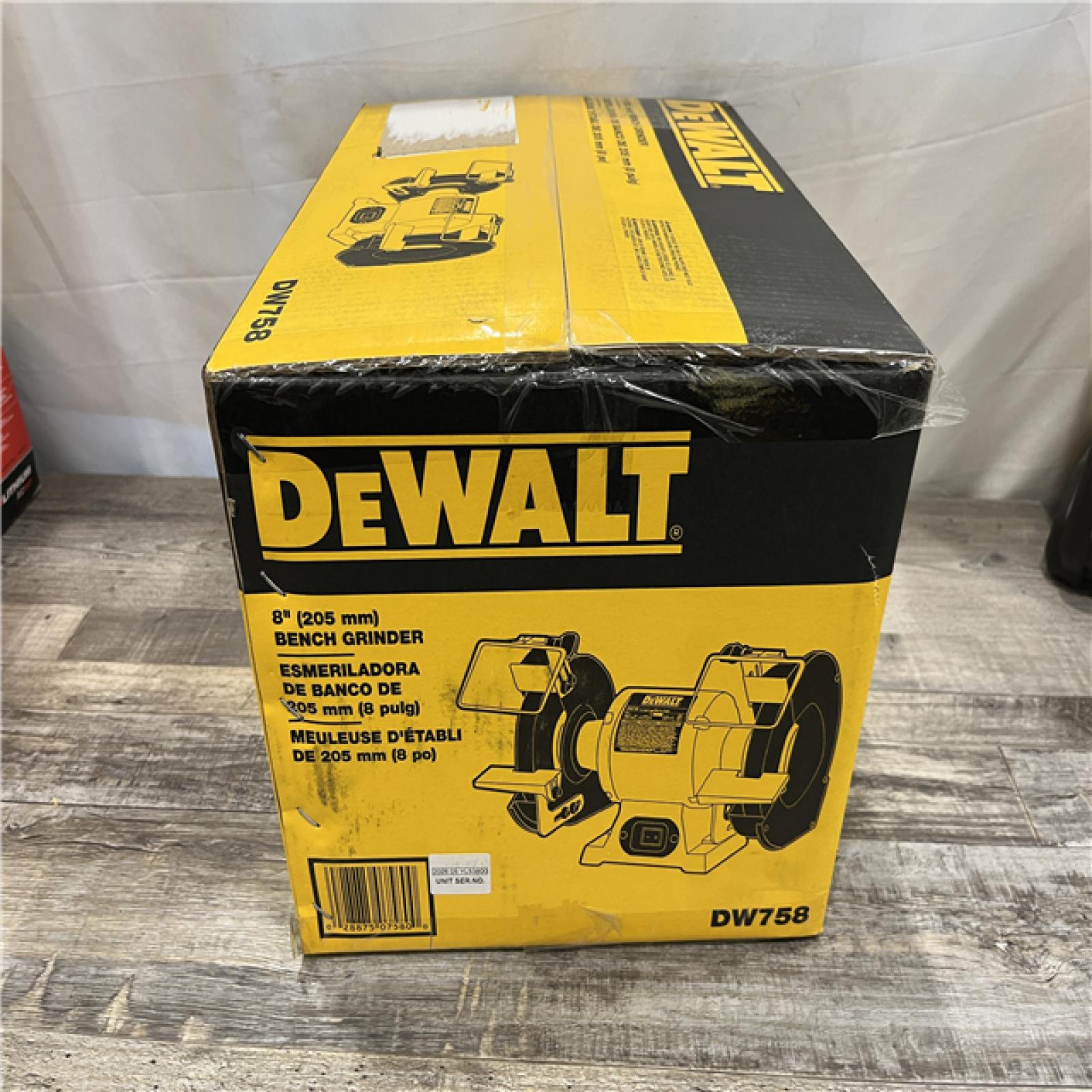 NEW - DEWALT 8 in. 205 mm Bench Grinder