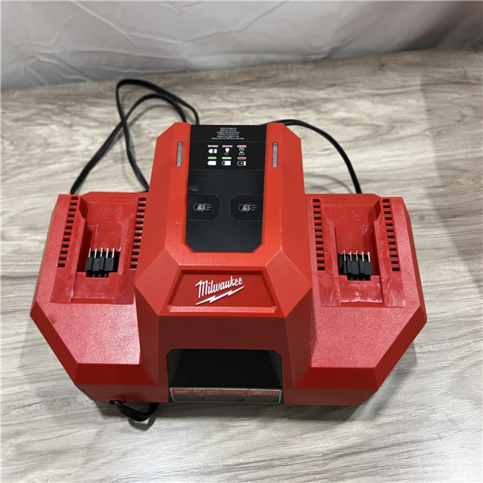 AS-IS Milwaukee 18V Dual Bay Simultaneous Super Charger