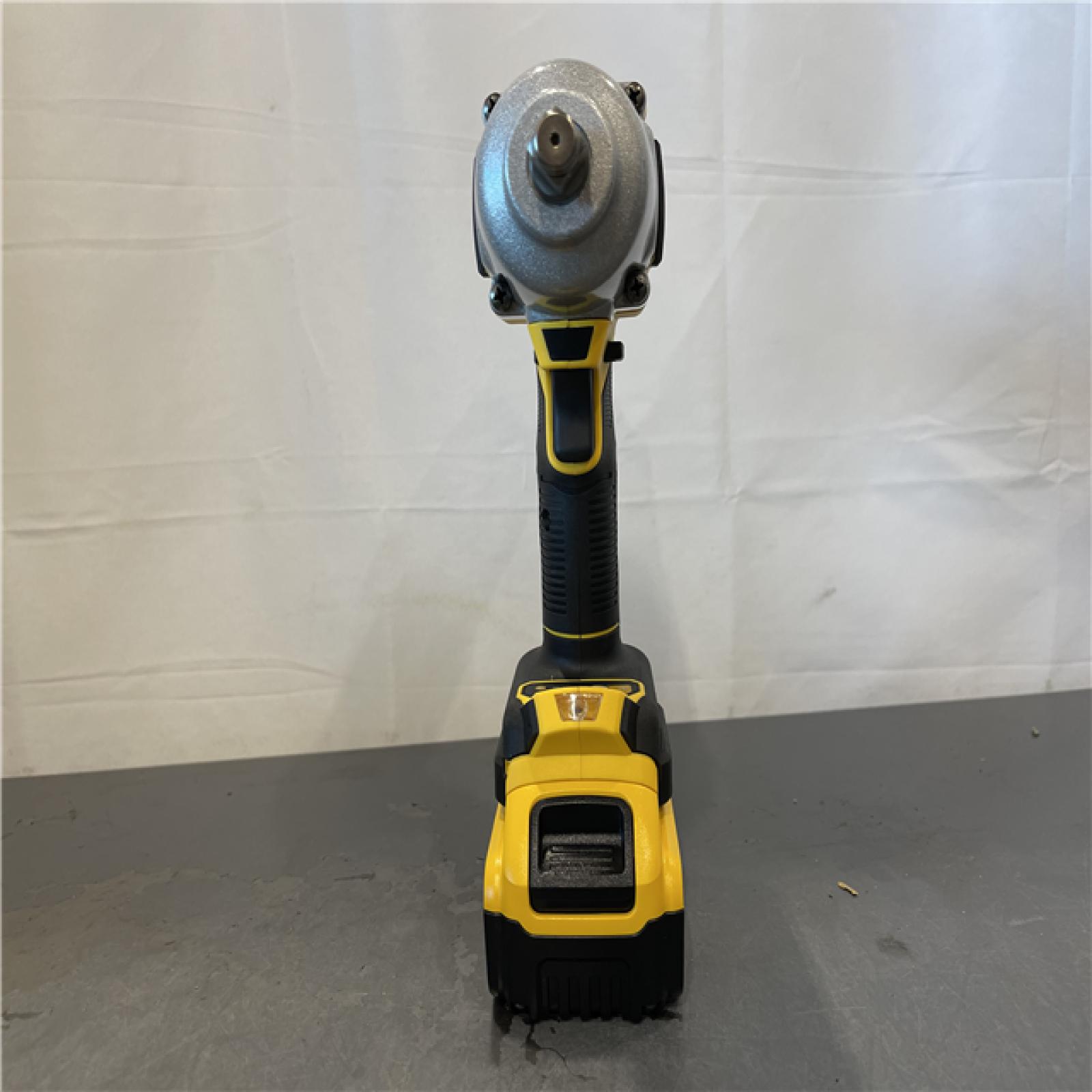 AS-IS - Dewalt 20V MAX Lithium-Ion Cordless 1/2 in. Impact Wrench Kit