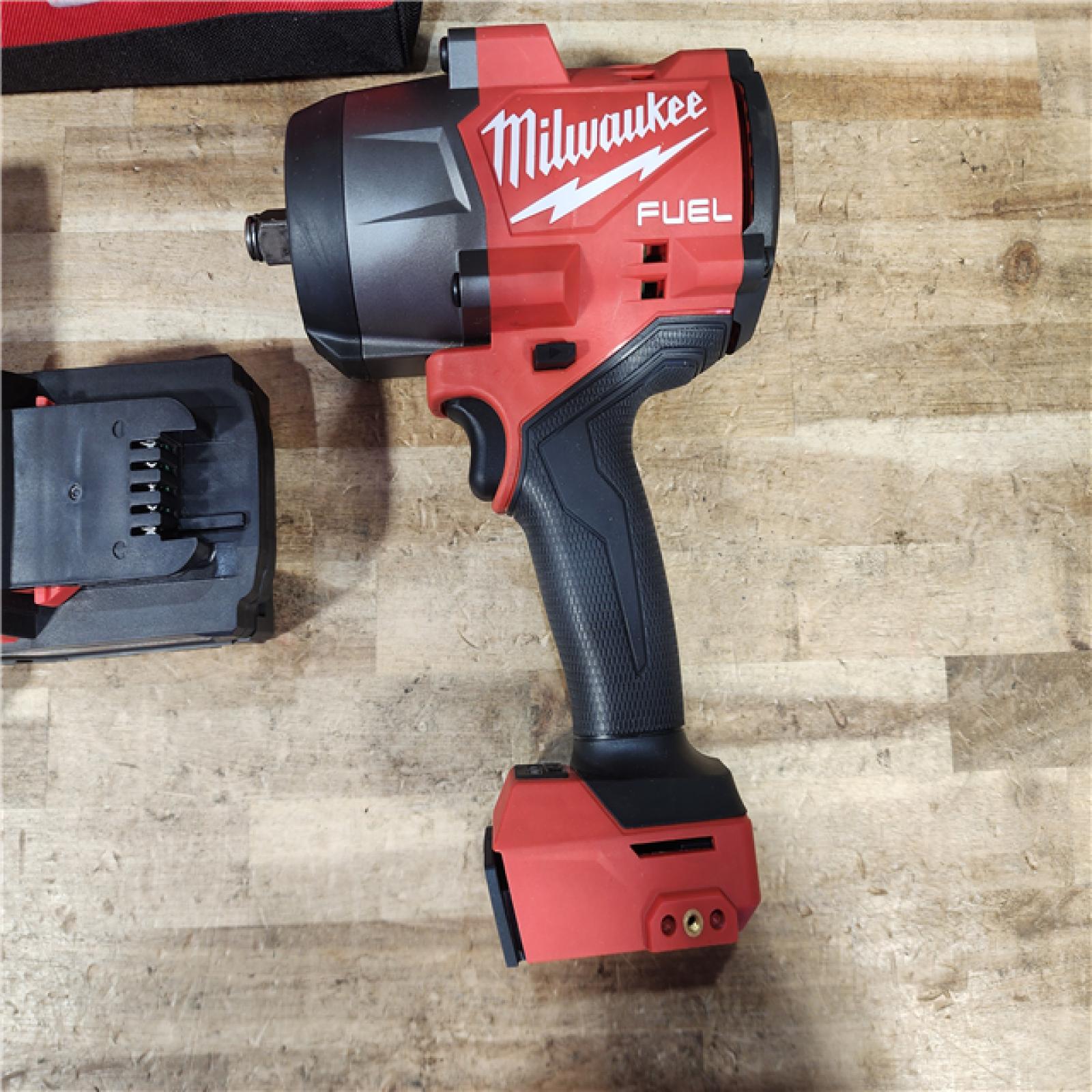 HOUSTON LOCATION - AS - IS Milwaukee FUEL 18V Lithium-Ion Brushless Cordless 1/2 in. Impact Wrench w/ BAG KIT