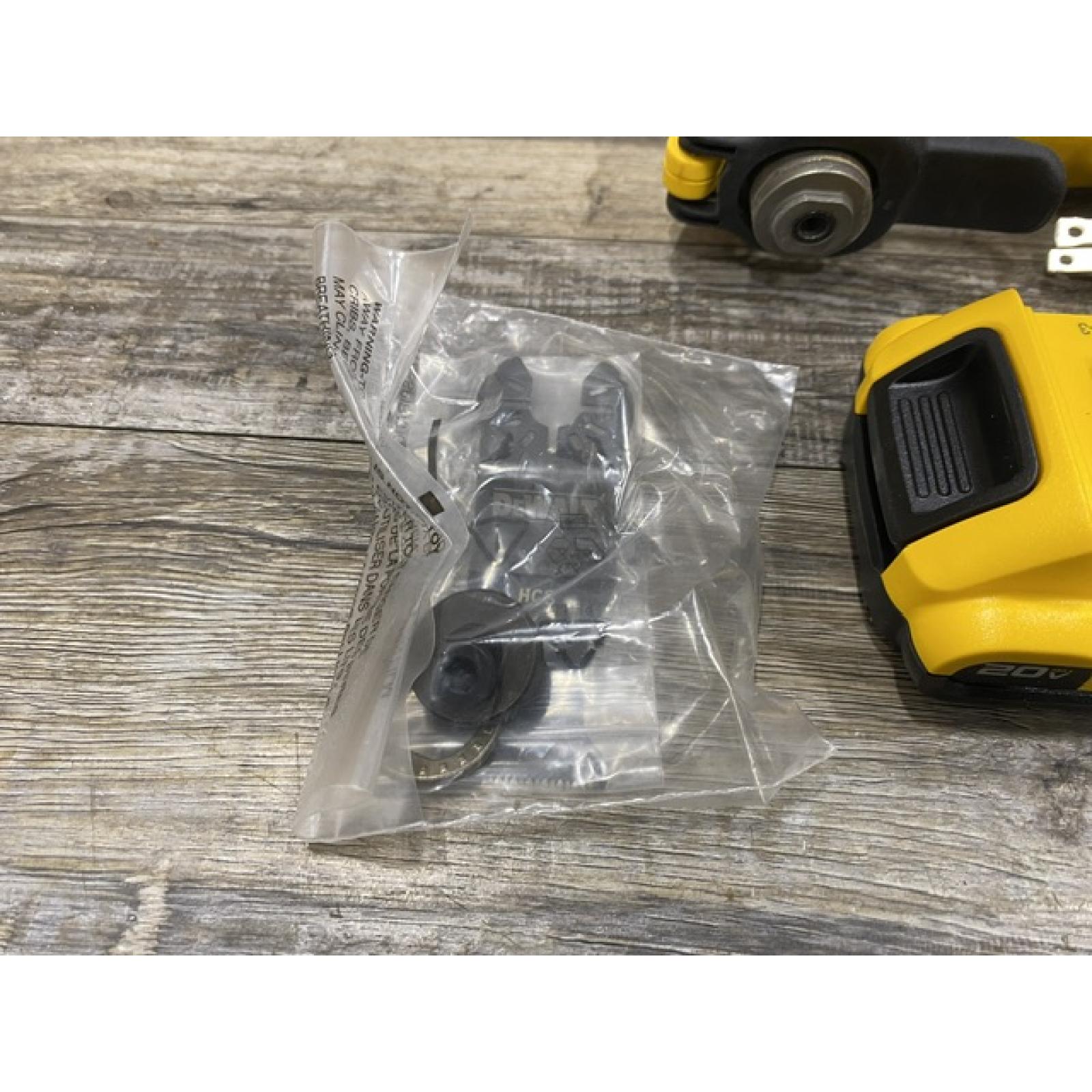 AS-IS DEWALT ATOMIC 20V MAX Cordless Brushless Oscillating Multi Tool Kit