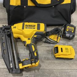 AS-IS DEWALT 20V MAX XR 16-Gauge Electric Cordless Angled Finishing Nailer Kit