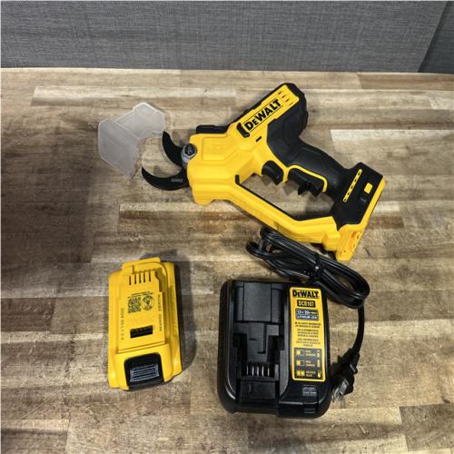 Houston Location AS-IS DEWALT 20V MAX Cordless Pruner Kit