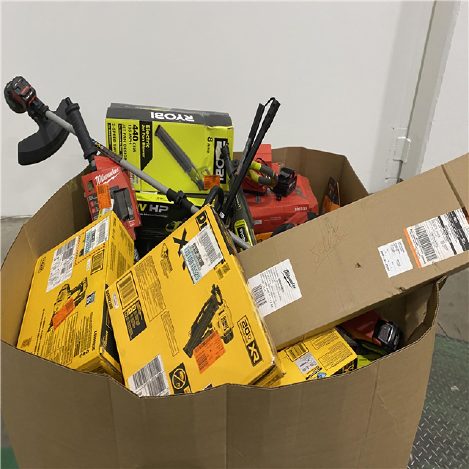 Dallas Location - As-Is Tool Pallet