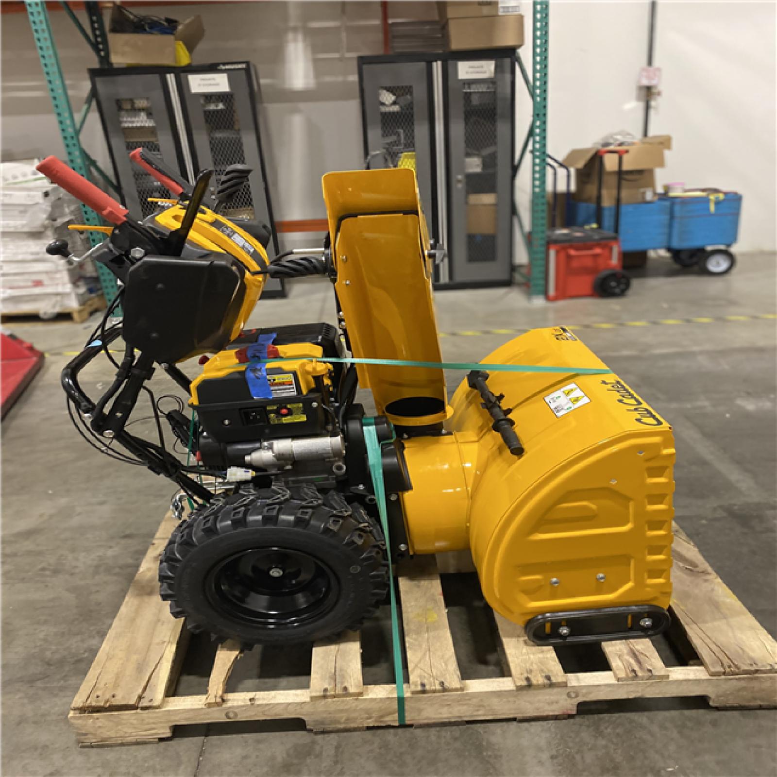 Dallas Location - As-Is Cub Cadet 2X 28 in. 272cc Gas Snow Blower