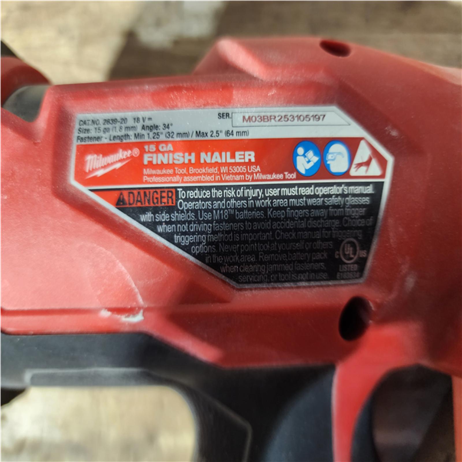 HOUSTON LOCATION - AS - IS Milwaukee FUEL 18V Lithium-Ion Brushless Cordless Gen II 15-Gauge Angled Nailer (Tool-Only)