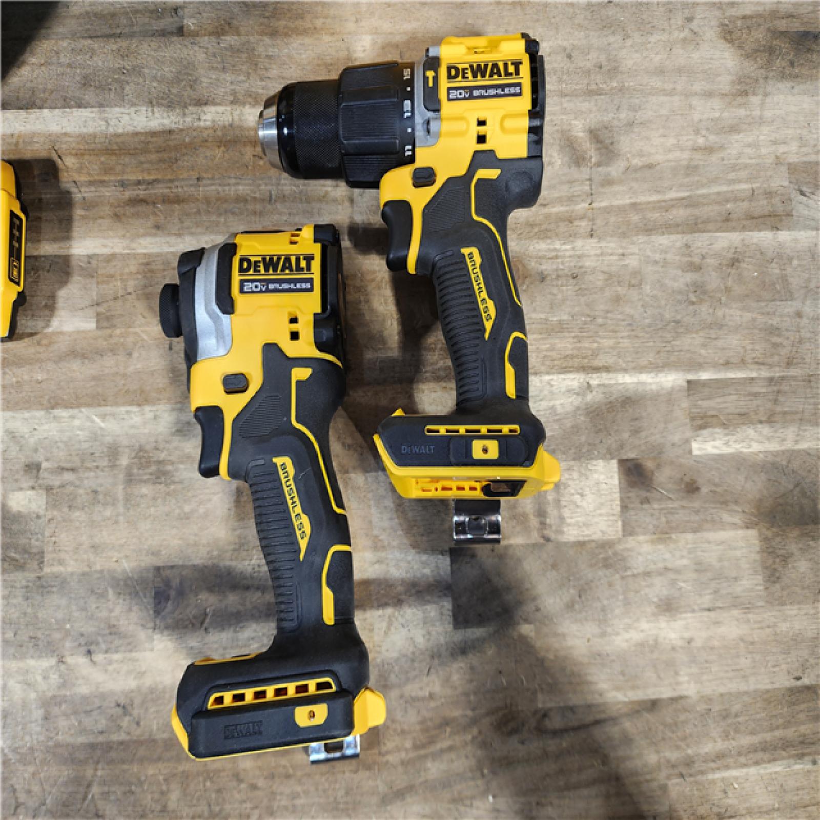 HOUSTON LOCATION - AS-IS DEWALT 2 TOOL COMBO KIT W/ (2) BATTERY & CHARGER