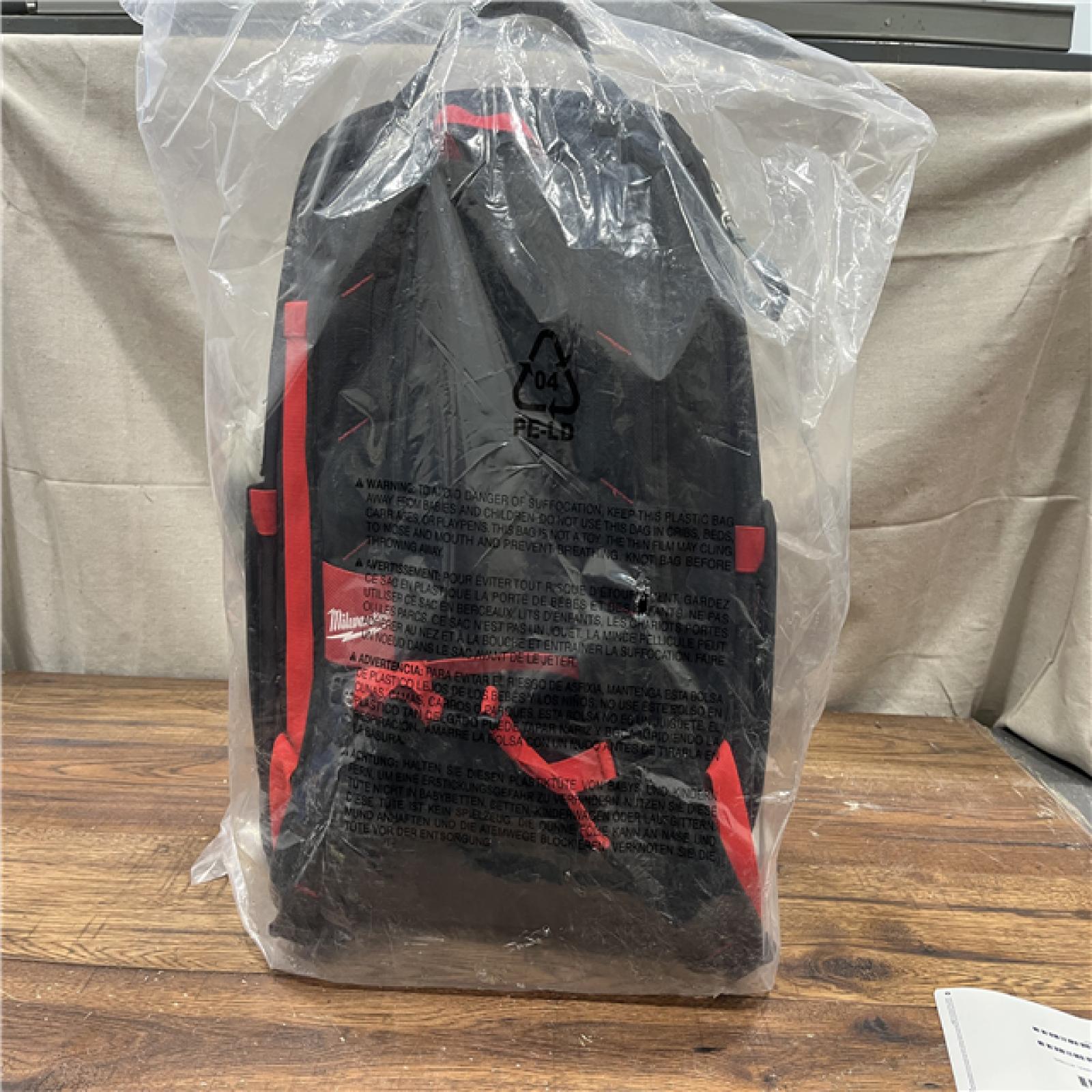 NEW Milwaukee 15 in. PACKOUT Backpack