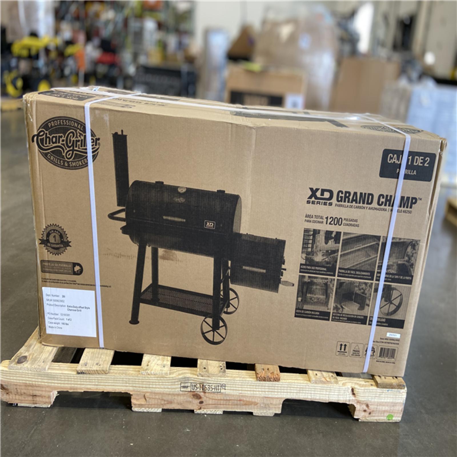 DALLAS LOCATION - Char-Griller Grand Champ Charcoal Grill and Offset Smoker in Black