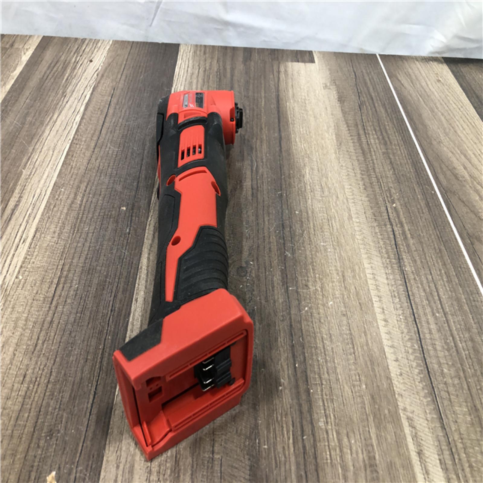 AS-IS Milwaukee 18V Lithium-Ion Cordless Oscillating Multi-Tool (Tool-Only)