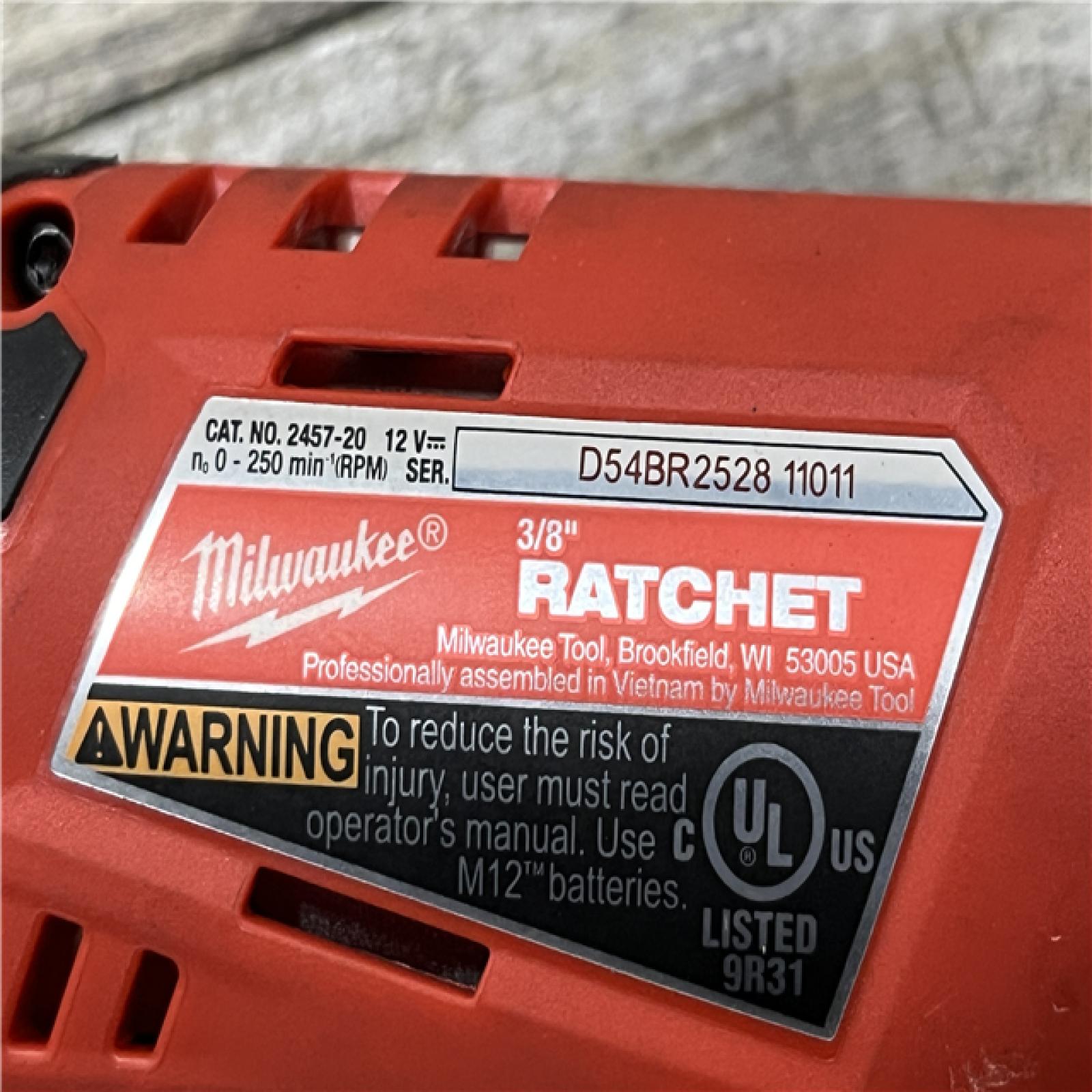 AS-IS Milwaukee 12V Lithium-Ion Cordless 3/8 in. Ratchet (Tool-Only)