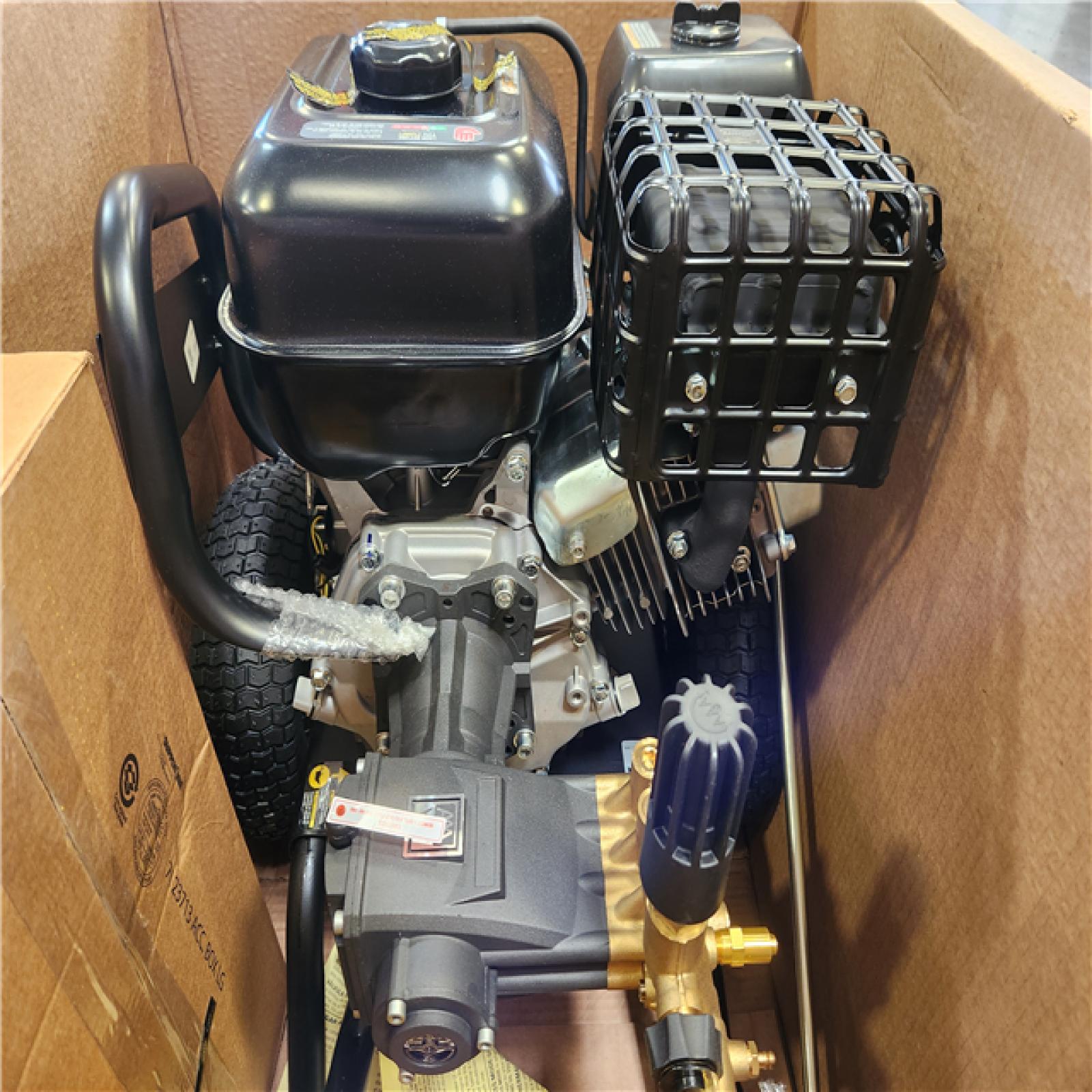 Phoenix NEW DEWALT 4400 PSI 4.0 GPM Gas Pressure Washer with 420cc Engine  Triplex Pump  Commercial Cold Water Power Washer