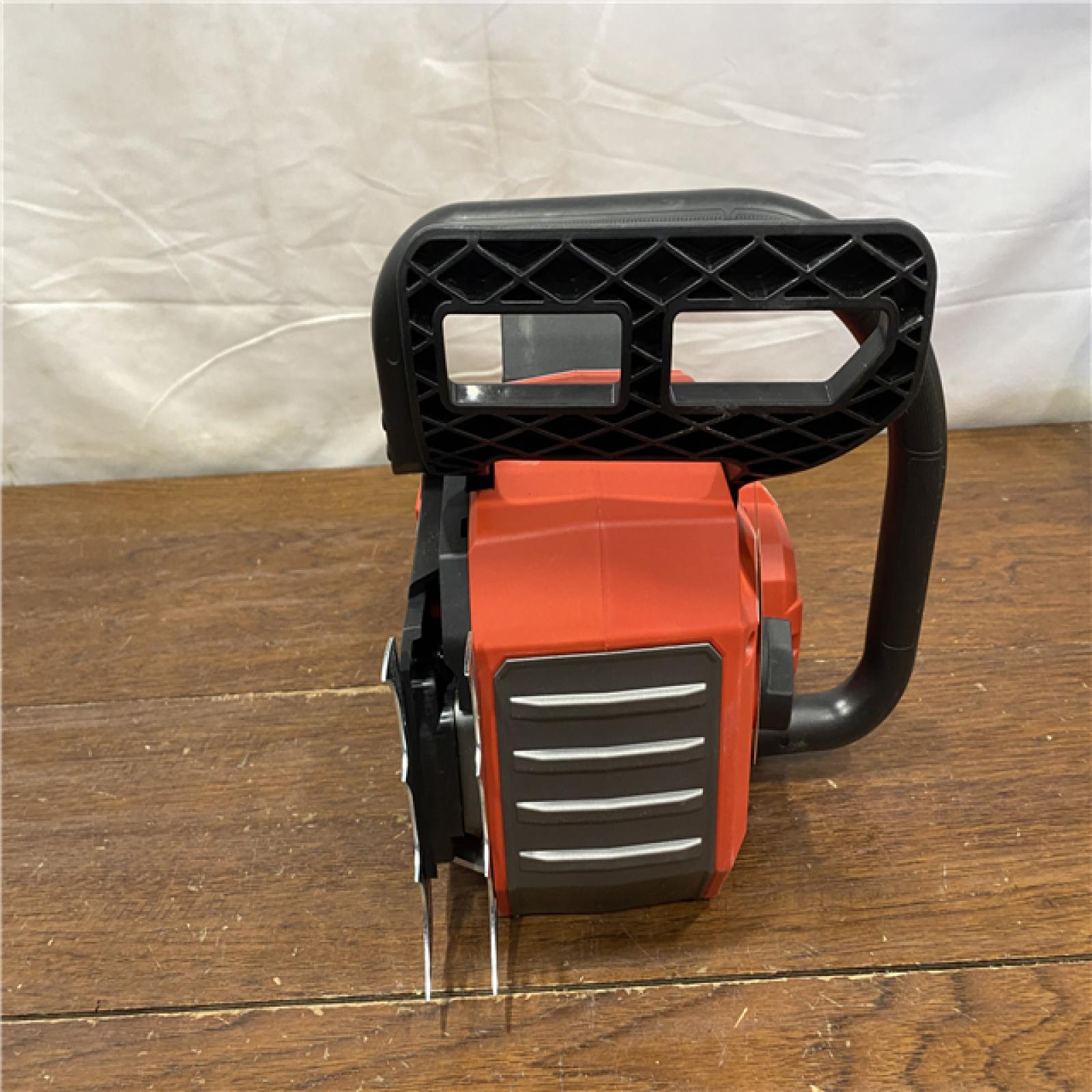 AS-IS Milwaukee M18 FUEL Cordless 20 in. Chainsaw Kit