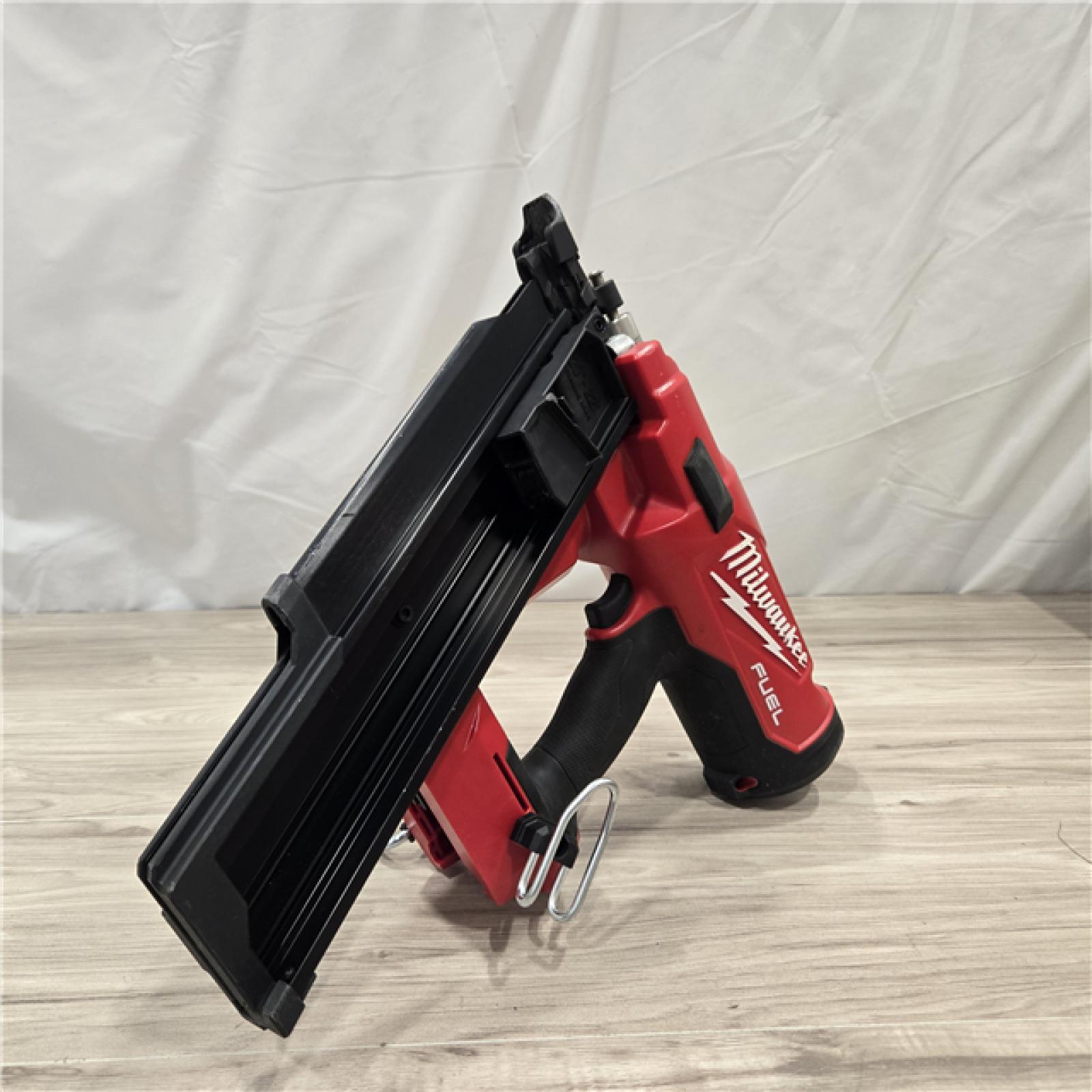 AS-IS Milwaukee 2744-20 M18 FUEL 3-1/2 in. 18V 21-Degree Cordless Framing Nailer (Tool-Only)